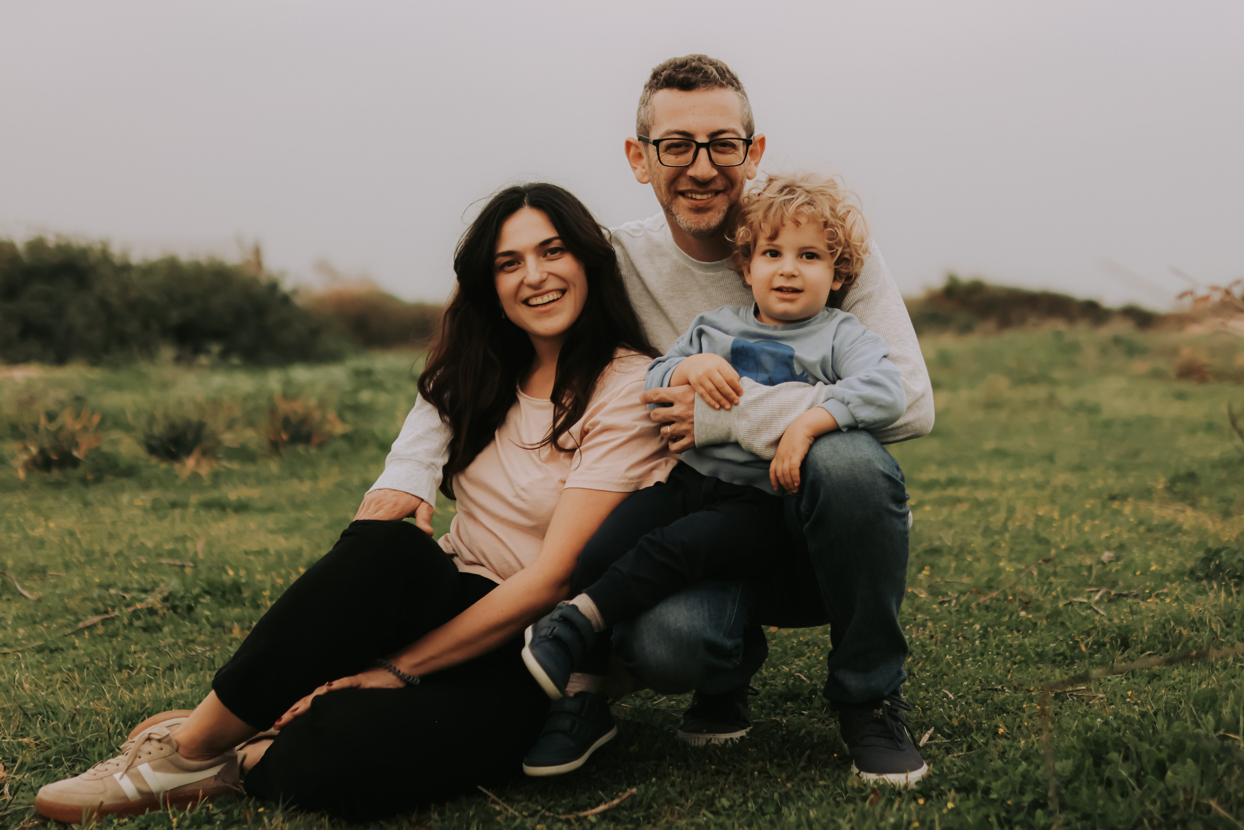 Eithan's family, Tel Aviv | February 2026. Photographer in Israel Alice Milchin