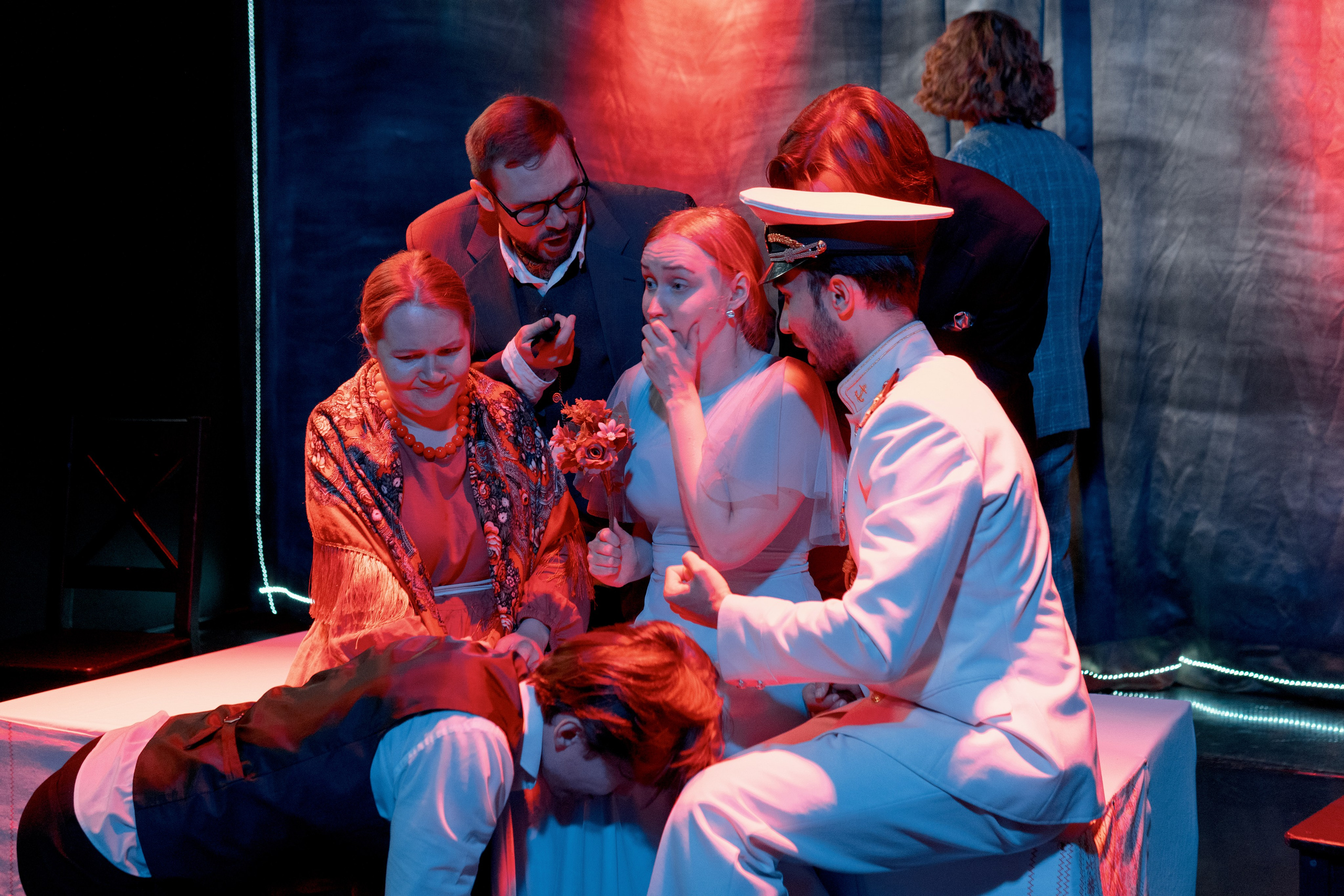 Спектакль «Женитьба». Репортажный и портретный фотограф Андрей Гаровский