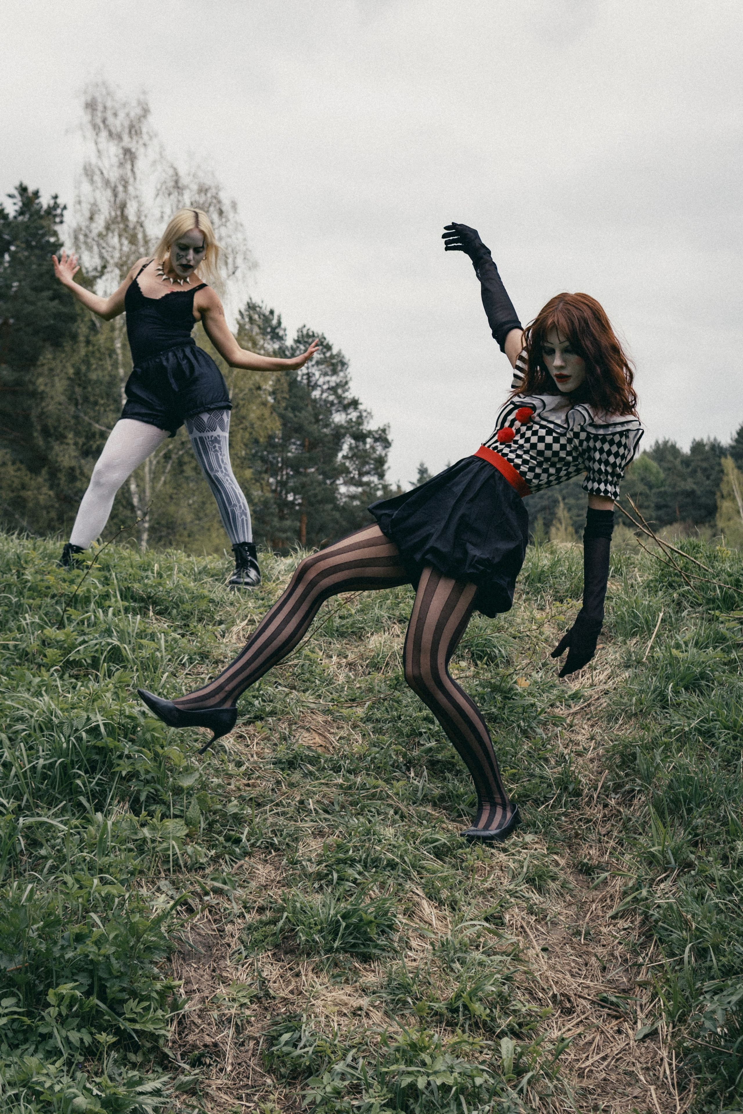 Промо спектакля «12 шагов»