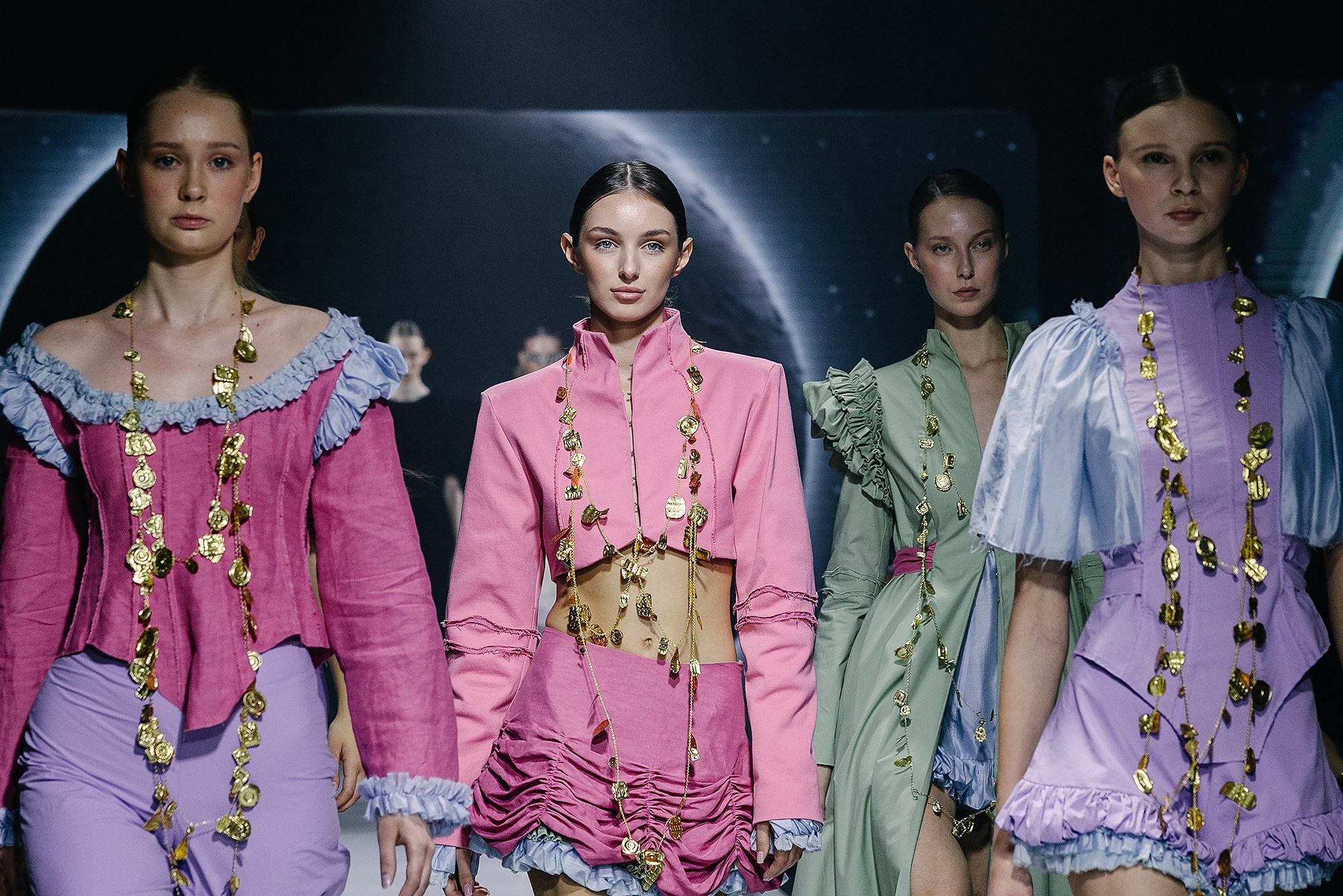 Неделя моды FW 23сез г. Екатеринбург. Семейный и репортажный фотограф Наташа Давыдова
