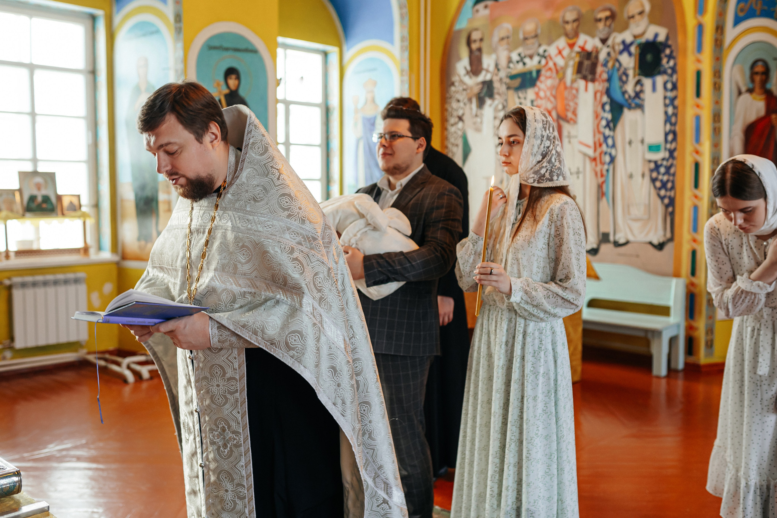 Фотосъемка крещения. Фотограф Ким Наталья в Красноярске