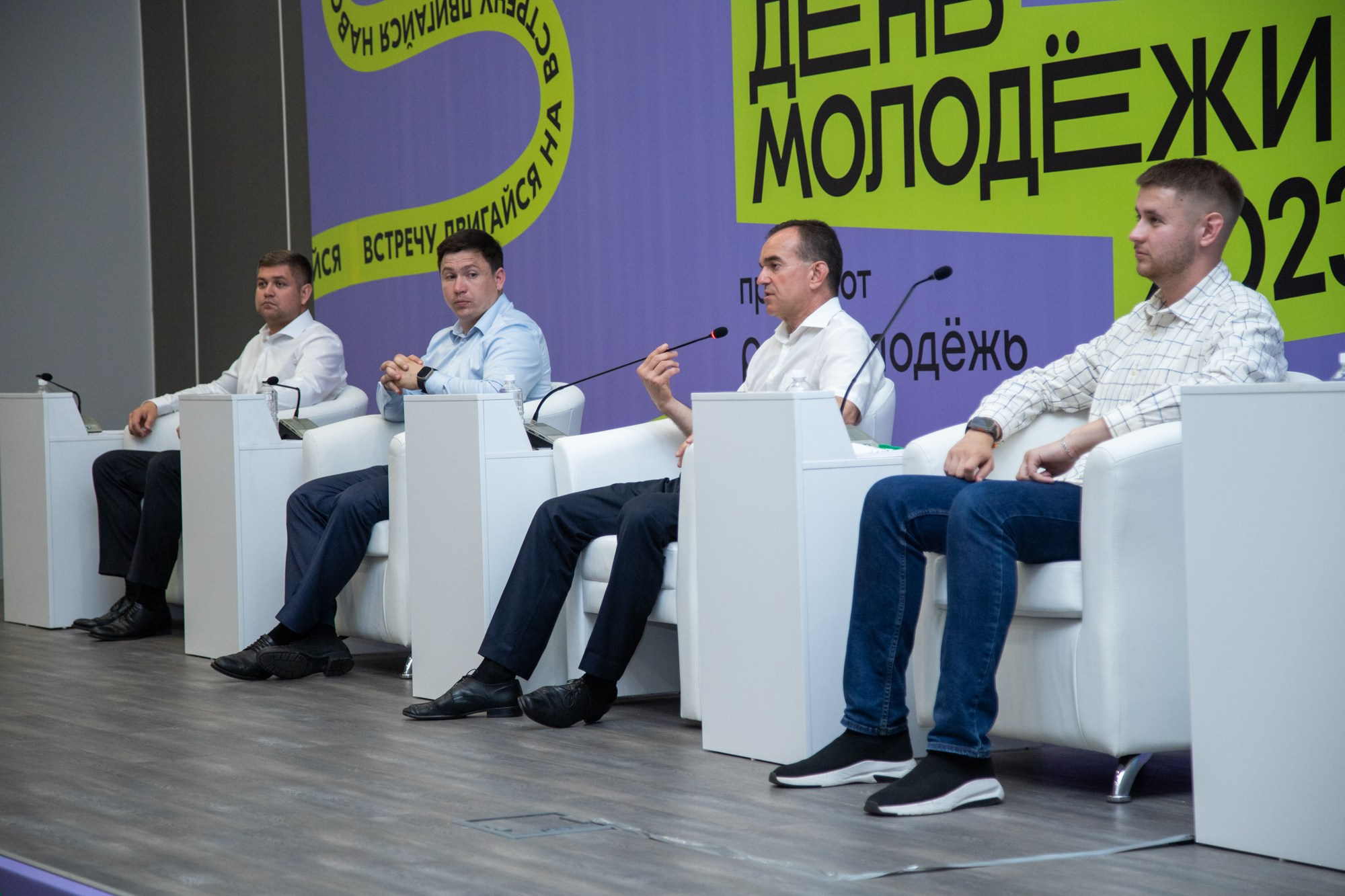 Краевой День молодёжи в Краснодаре 2023. Репортажный, промышленный и маркетплейс-фотограф Дмитрий Чернат