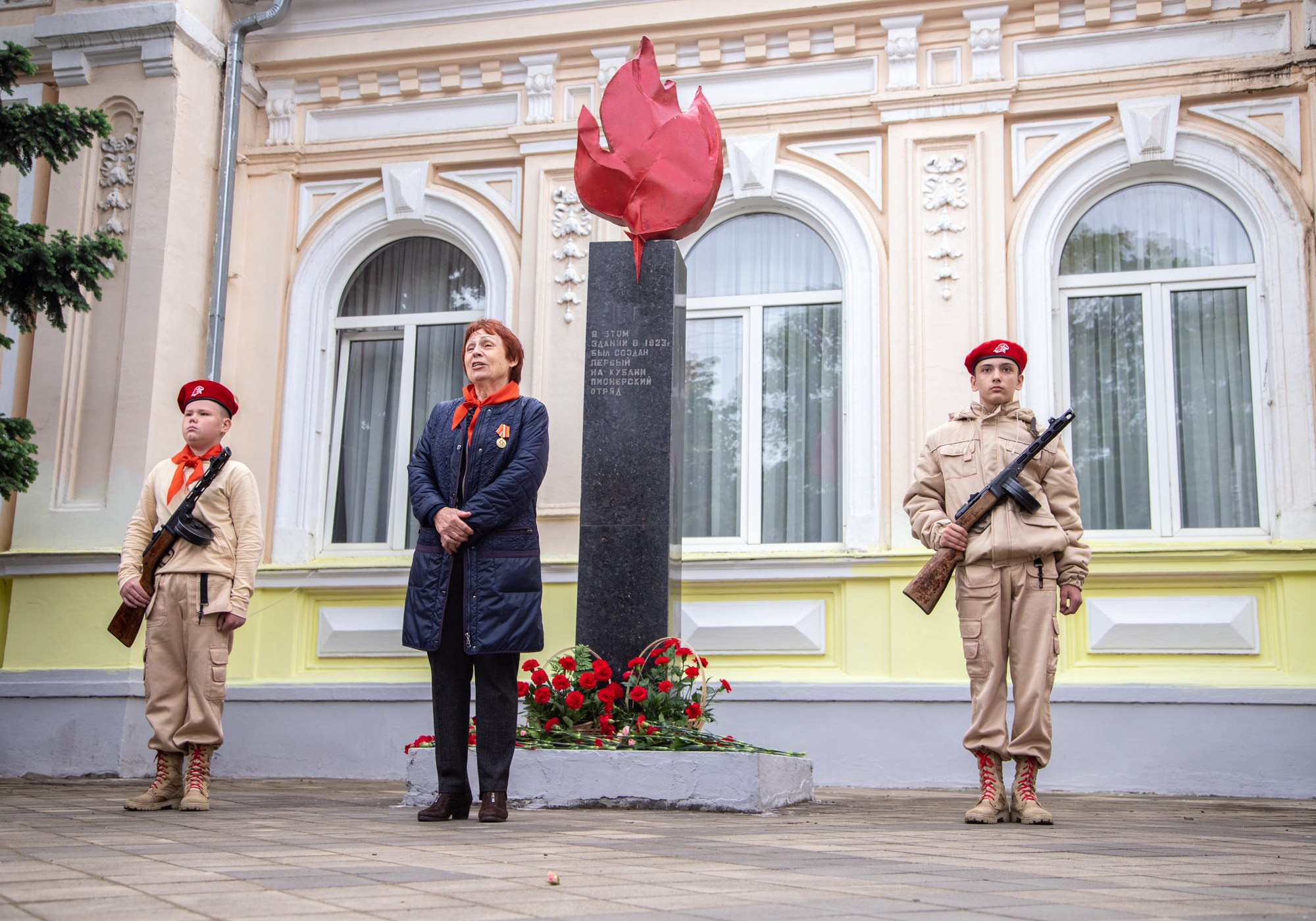 100-летие пионерии. Репортажный, промышленный и маркетплейс-фотограф Дмитрий Чернат