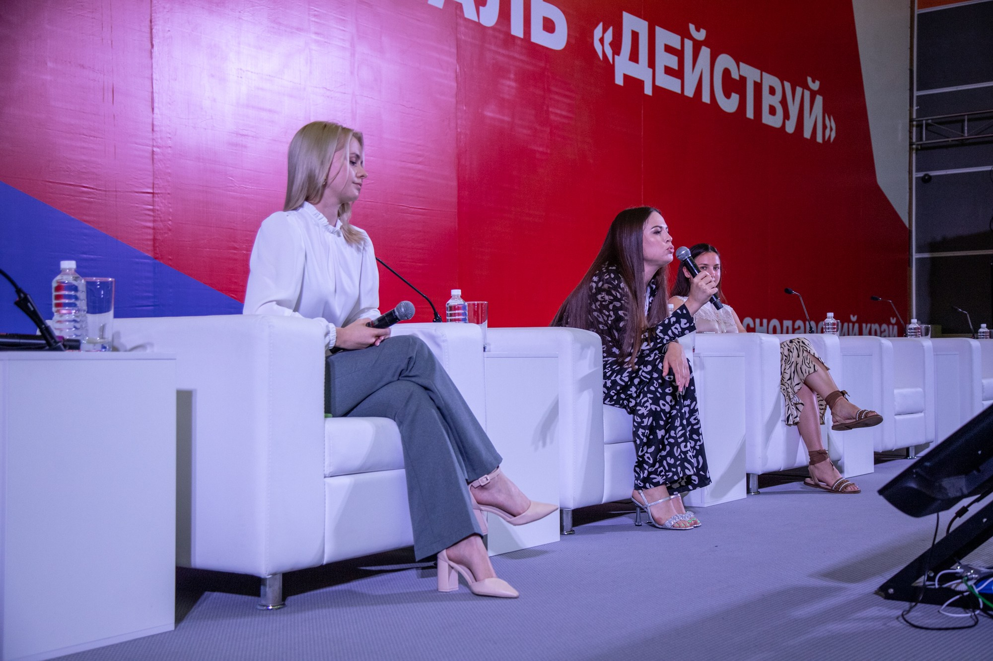 Первый фестиваль Движения Первых в Краснодаре. Репортажный, промышленный и маркетплейс-фотограф Дмитрий Чернат