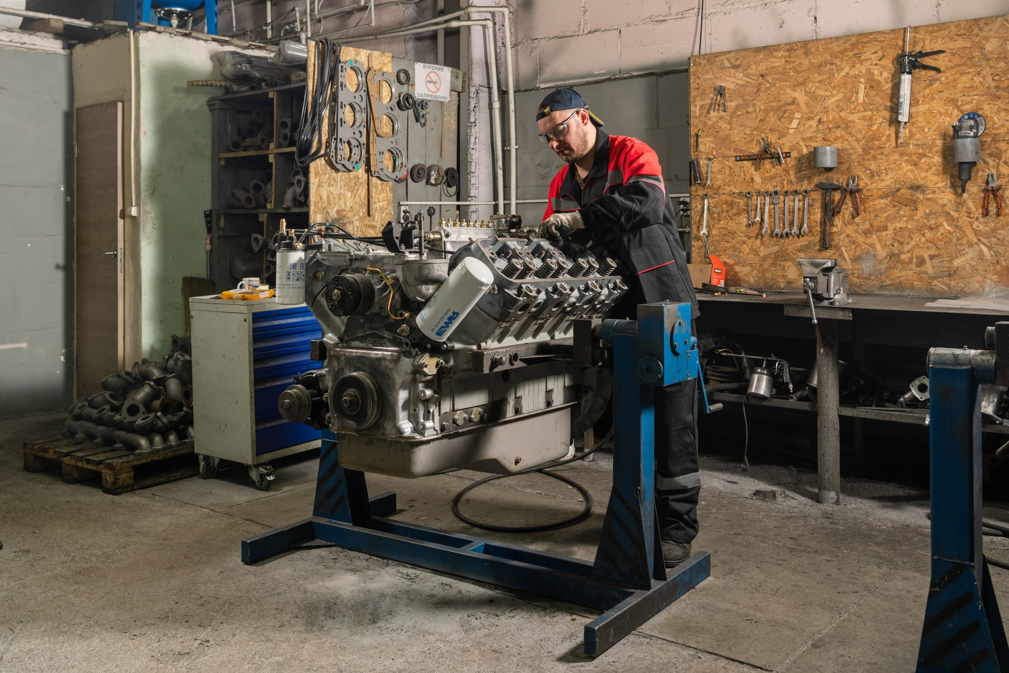 Ярославские двигатели. Фотосъёмка интерьеров и архитектуры гостиниц, промышленная съёмка