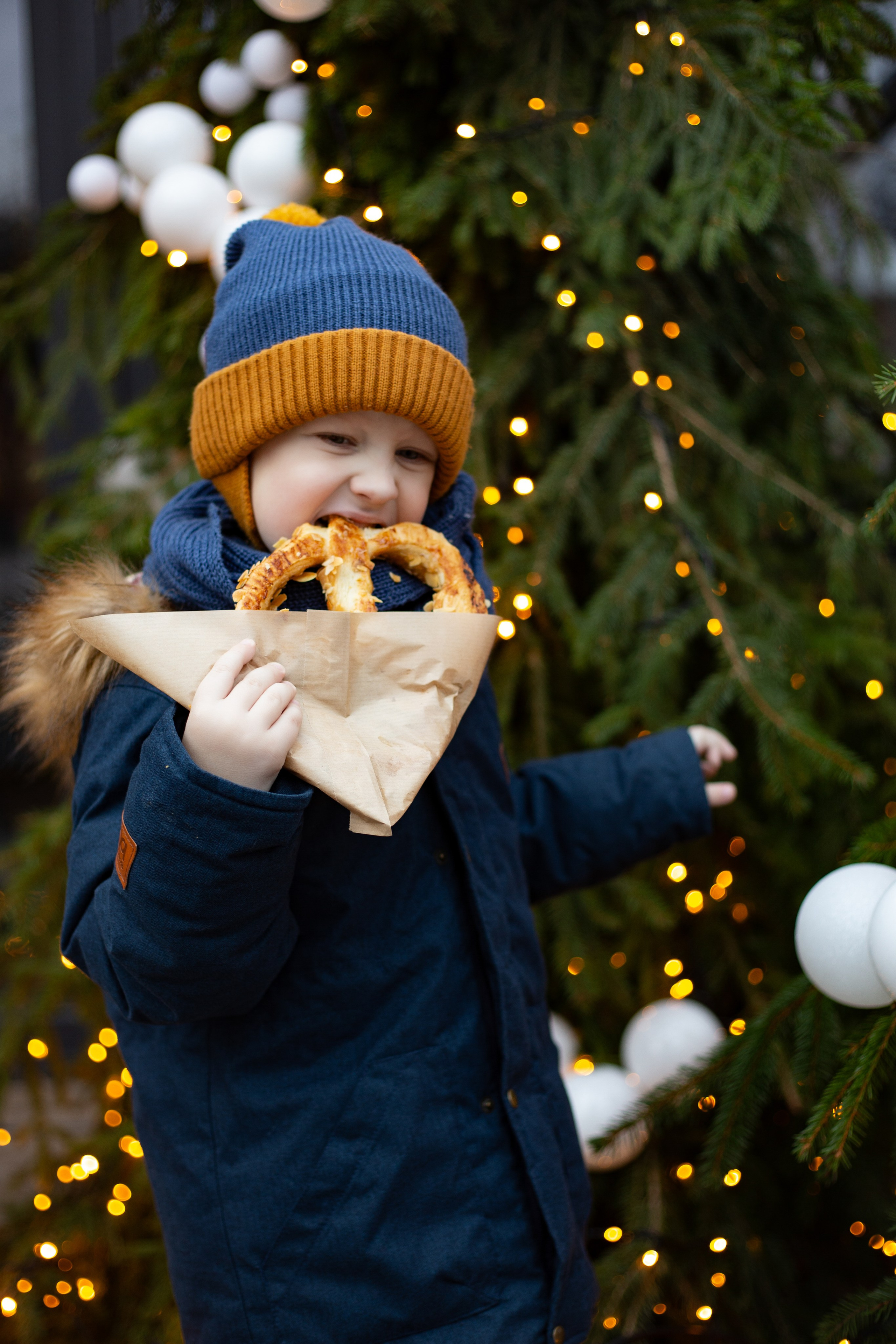 Егор, прогулка по городу Зеленоградск. Https://malovafoto.ru