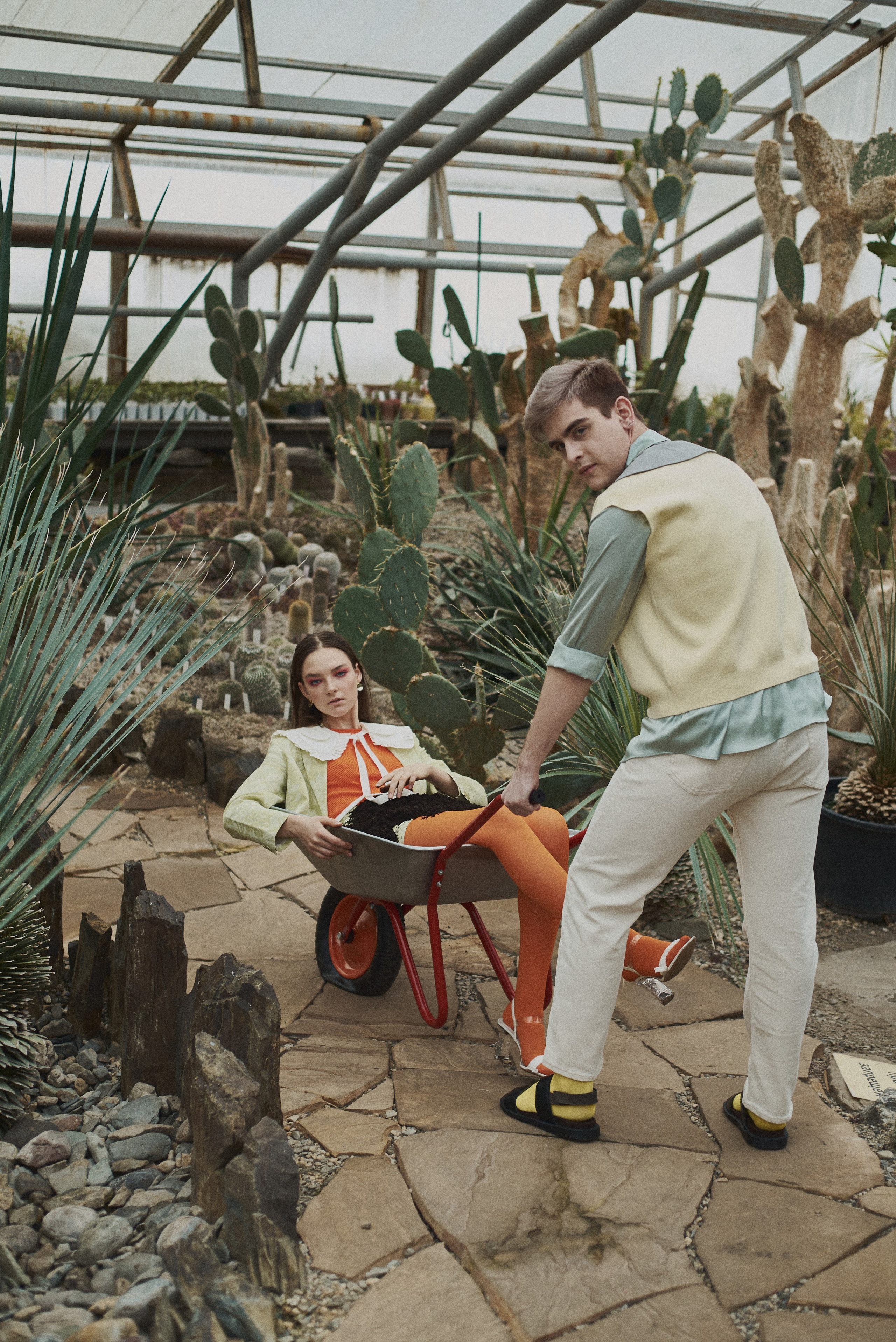 Красивые love-story фотосессии в Сочи, Адлере, Красной поляне, Розе Хутор. Фотограф для женщин и мужчин, контента для бизнеса в Сочи, Адлере, Красной поляне, Розе Хутор