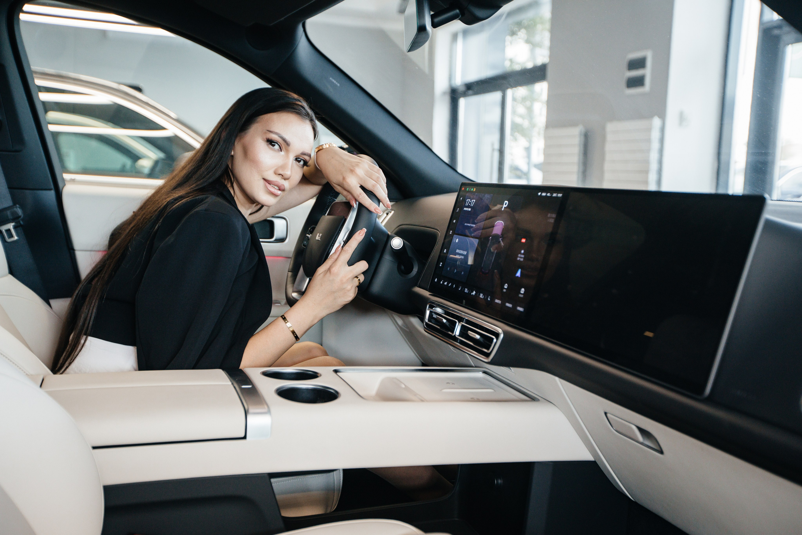 Рекламная фотосессия для Car energy. Фотограф Сиражев Карымсак. Фотосессия, бизнес портреты