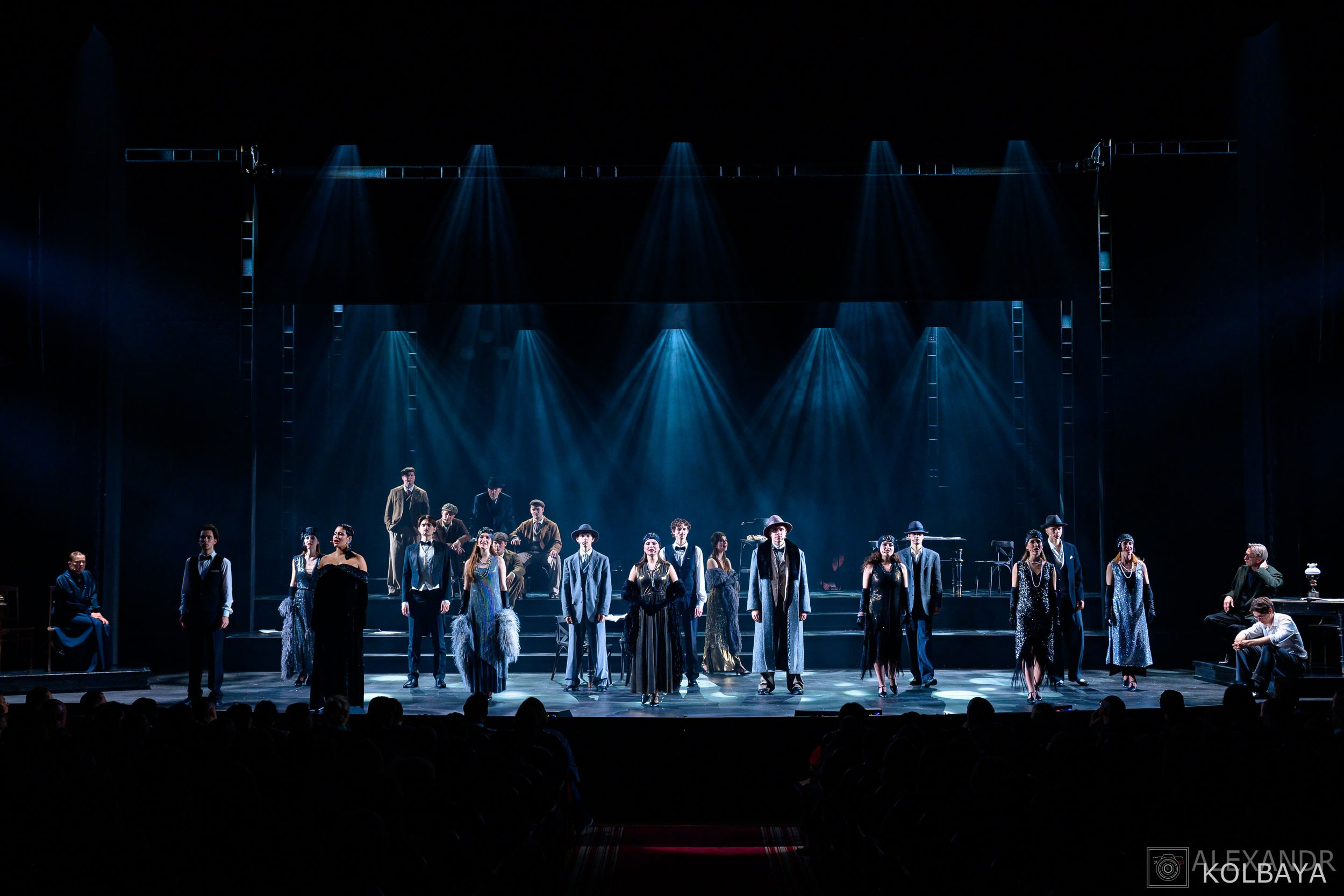Фоторепортаж с мюзикла Вальс-Бостон 18 сентября 2025 года. Концертный и театральный репортажный фотограф в Москве Александр Колбая