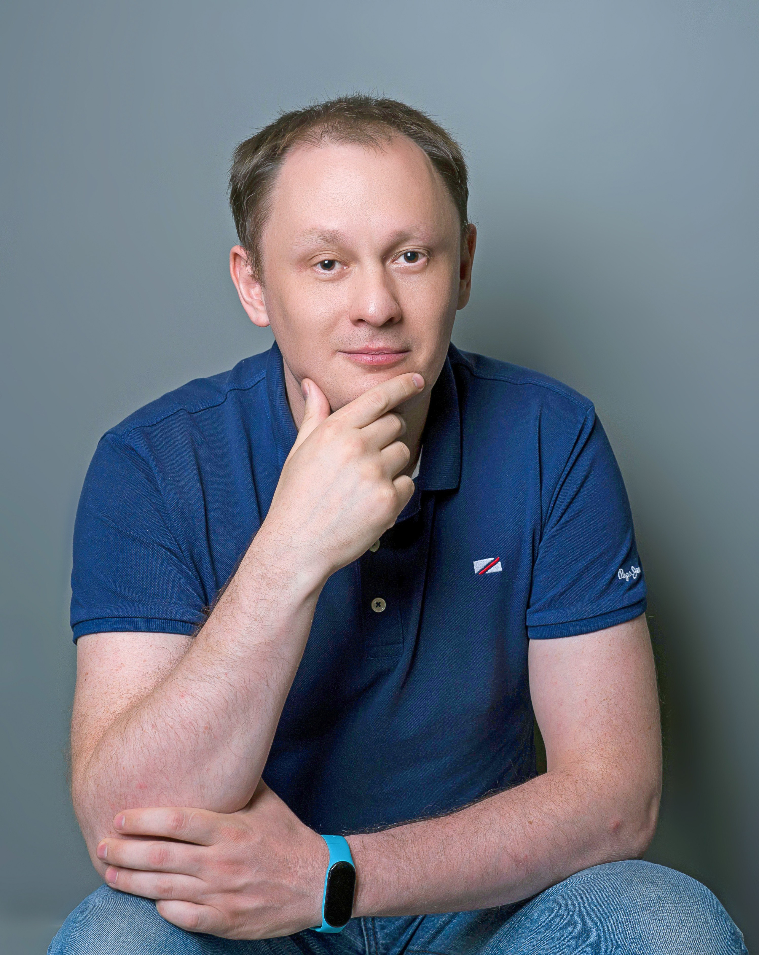 Корпоративный портрет сотрудников. Фотограф в Санкт-Петербурге. Репортажная и все съёмки для бизнеса