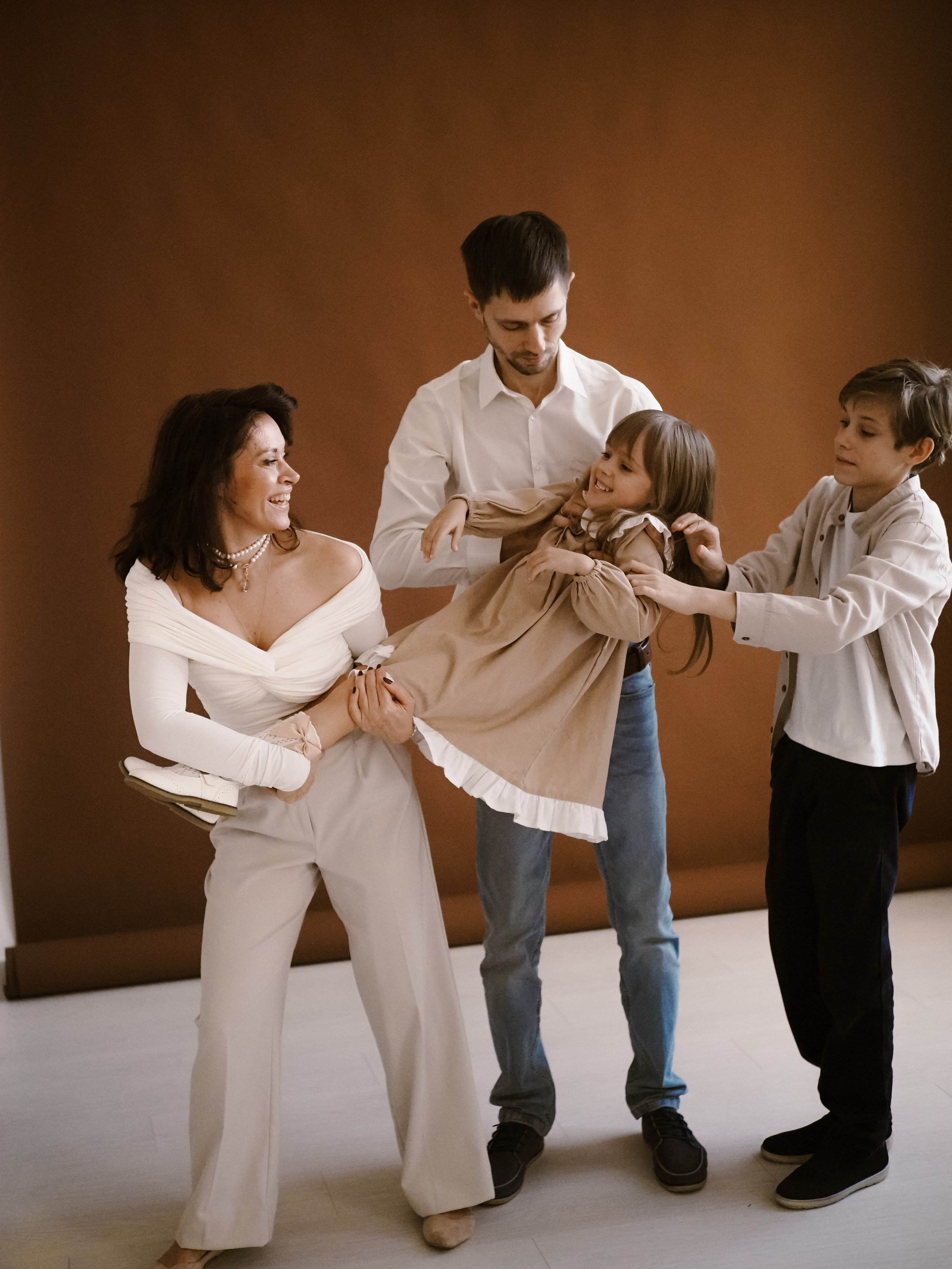 Хоровод детского смеха и родительской любви. Фотограф Рязань. Семейный Свадебный фотограф