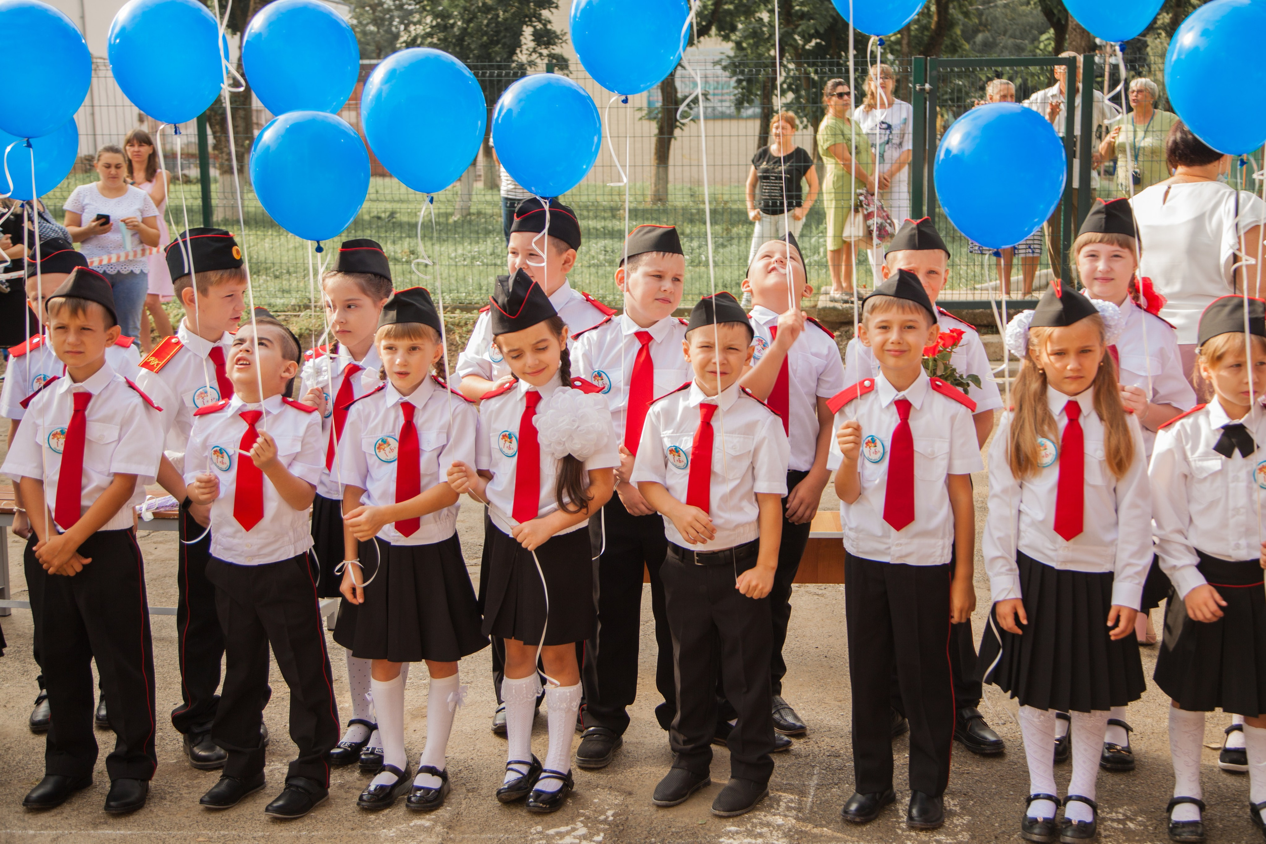 Линейка 1 сентября. Свадебный и семейный фотограф в Армавире