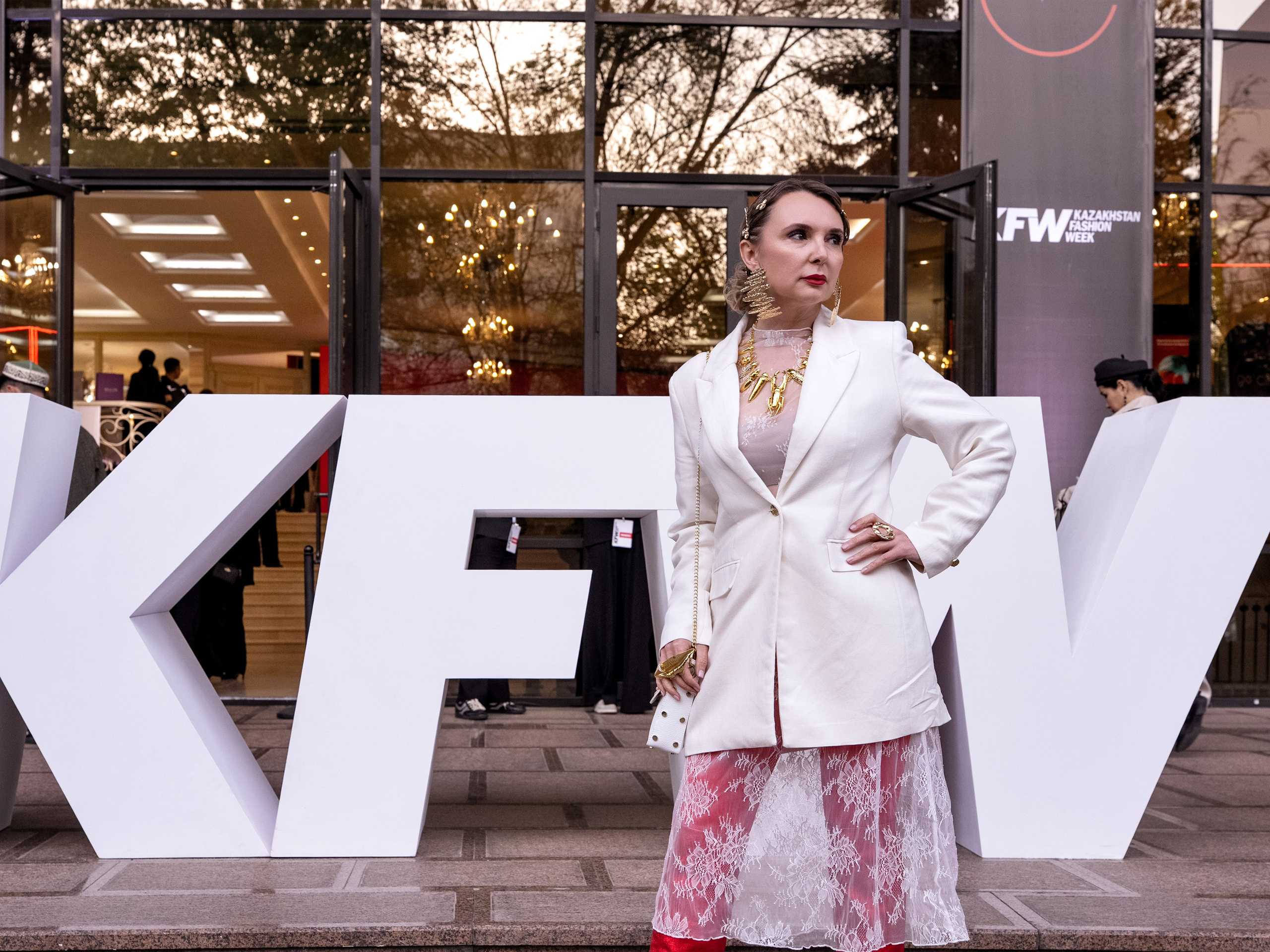 Backstage Day 1. Сайт Алматинского НЮ АРТ, будуар и фэшн фотографа Дениса Карпенко