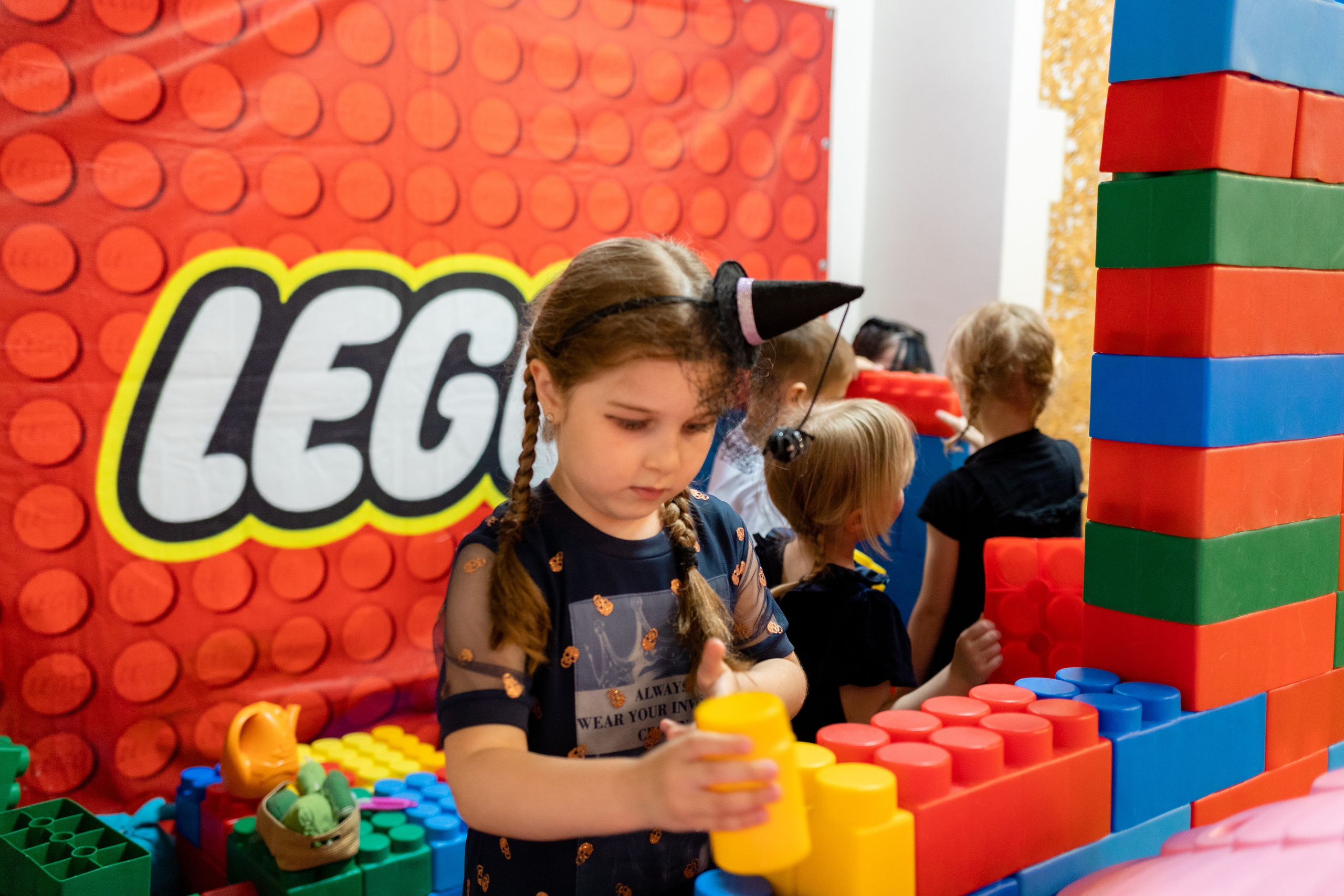 Детский день рождения в стиле Wendsday на площадке Playbery. Семейный и детский фотограф в Краснодаре Ирина Лаврецкая