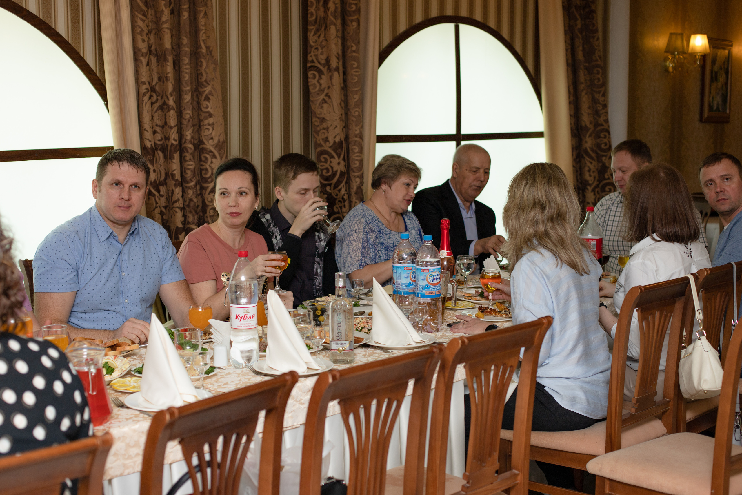 Годовасие Доминики в банкетном зале Пальмира. Семейный и детский фотограф в Краснодаре Ирина Лаврецкая