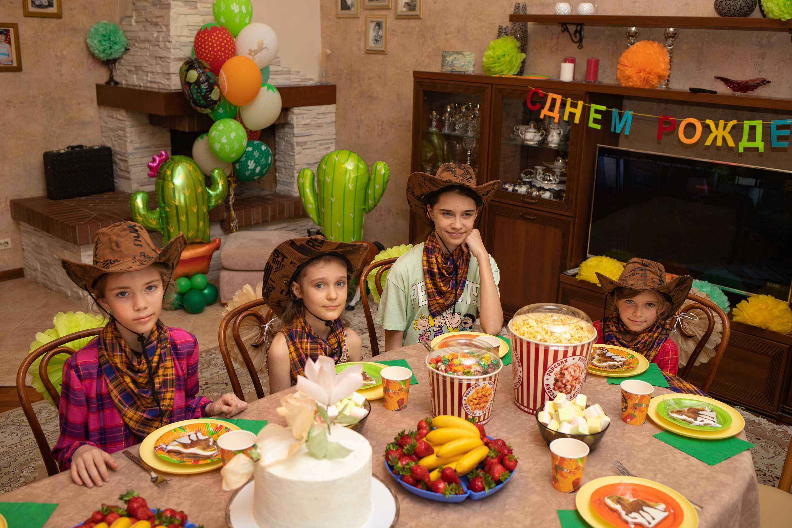 Детский день рождения. Домашний репортаж. Семейный и детский фотограф в Краснодаре Ирина Лаврецкая