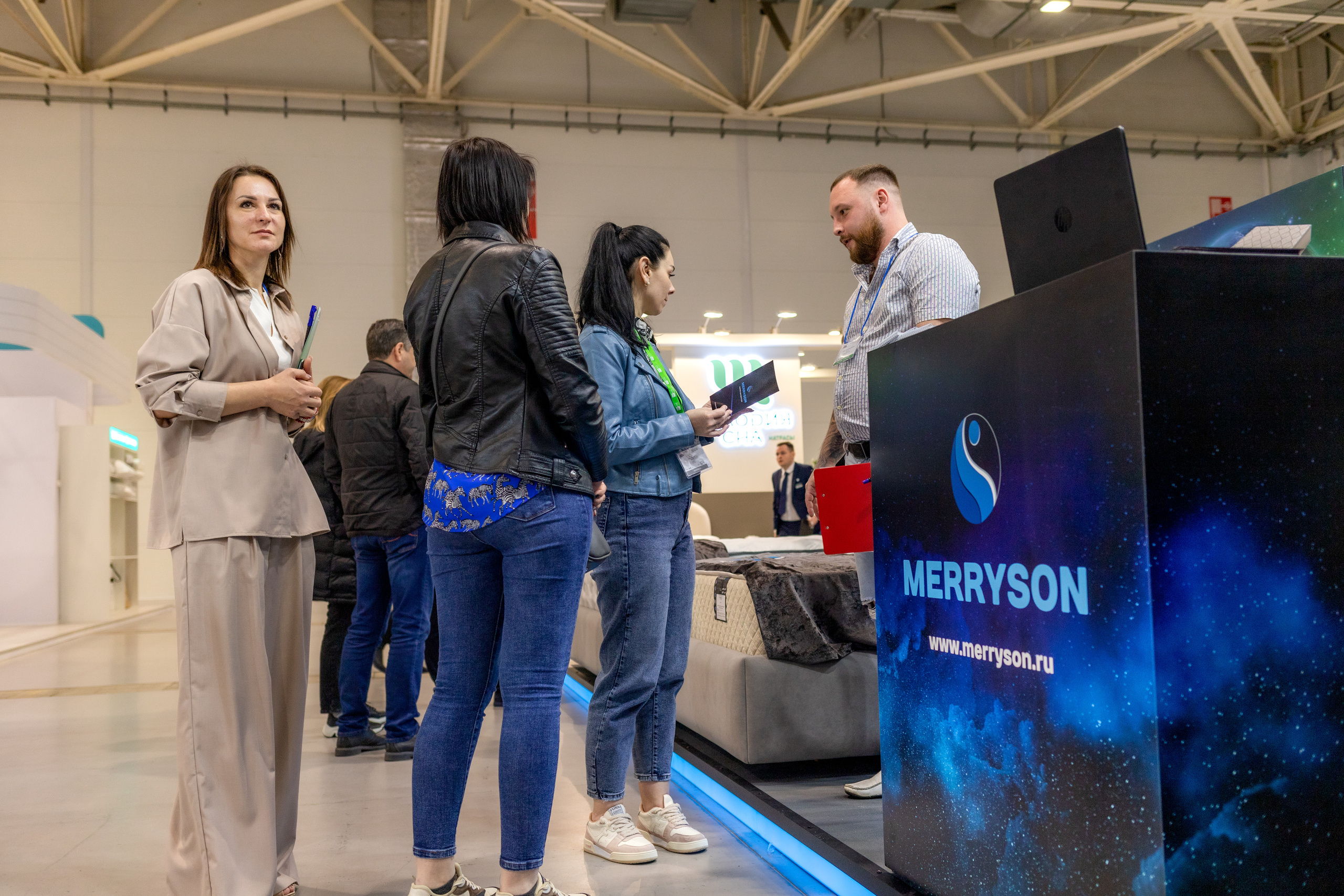 Репортажная съёмка с выставки в ЭКПОГРАД-ЮГ. Семейный и детский фотограф в Краснодаре Ирина Лаврецкая