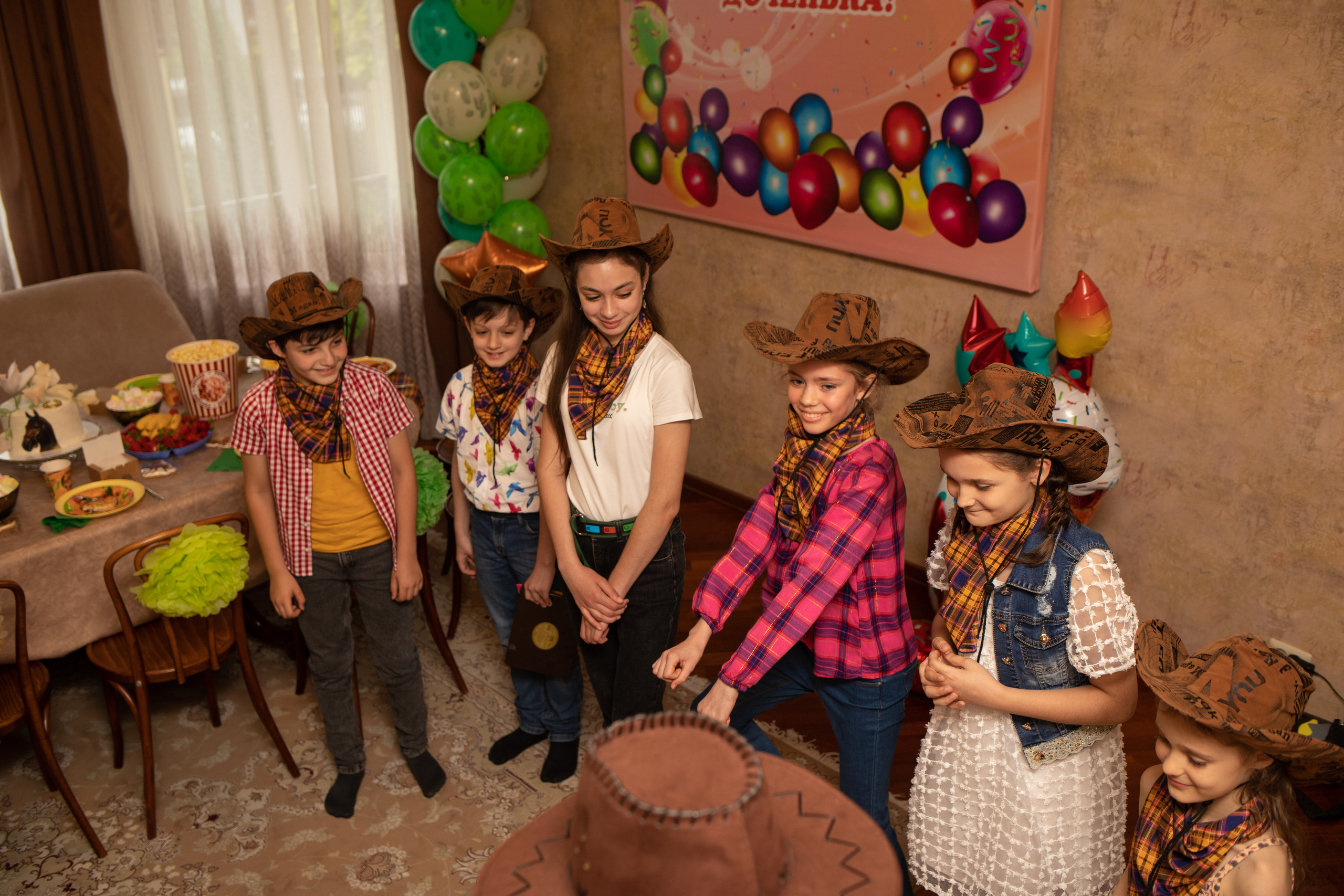 Детский день рождения. Домашний репортаж. Семейный и детский фотограф в Краснодаре Ирина Лаврецкая