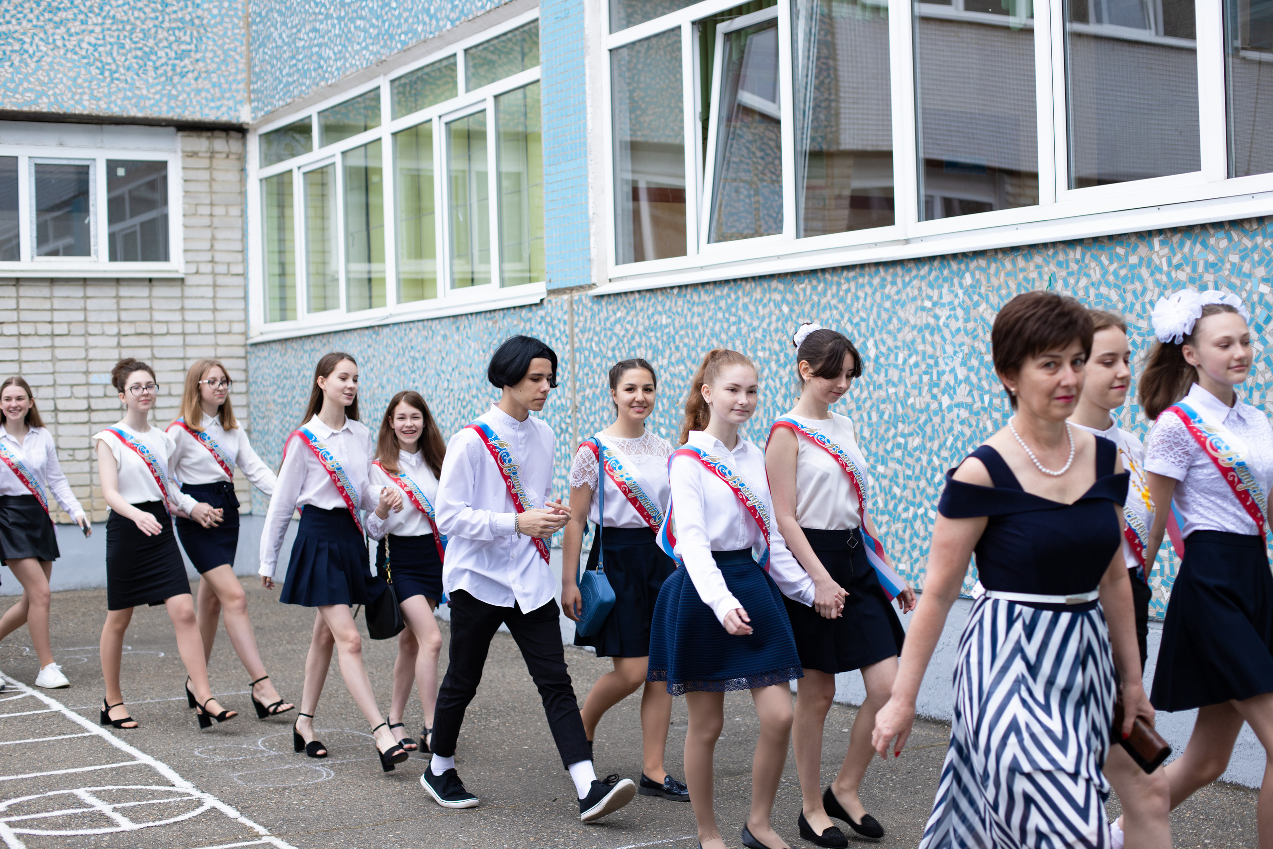 Линейка 9 класс. Семейный и детский фотограф в Краснодаре Ирина Лаврецкая