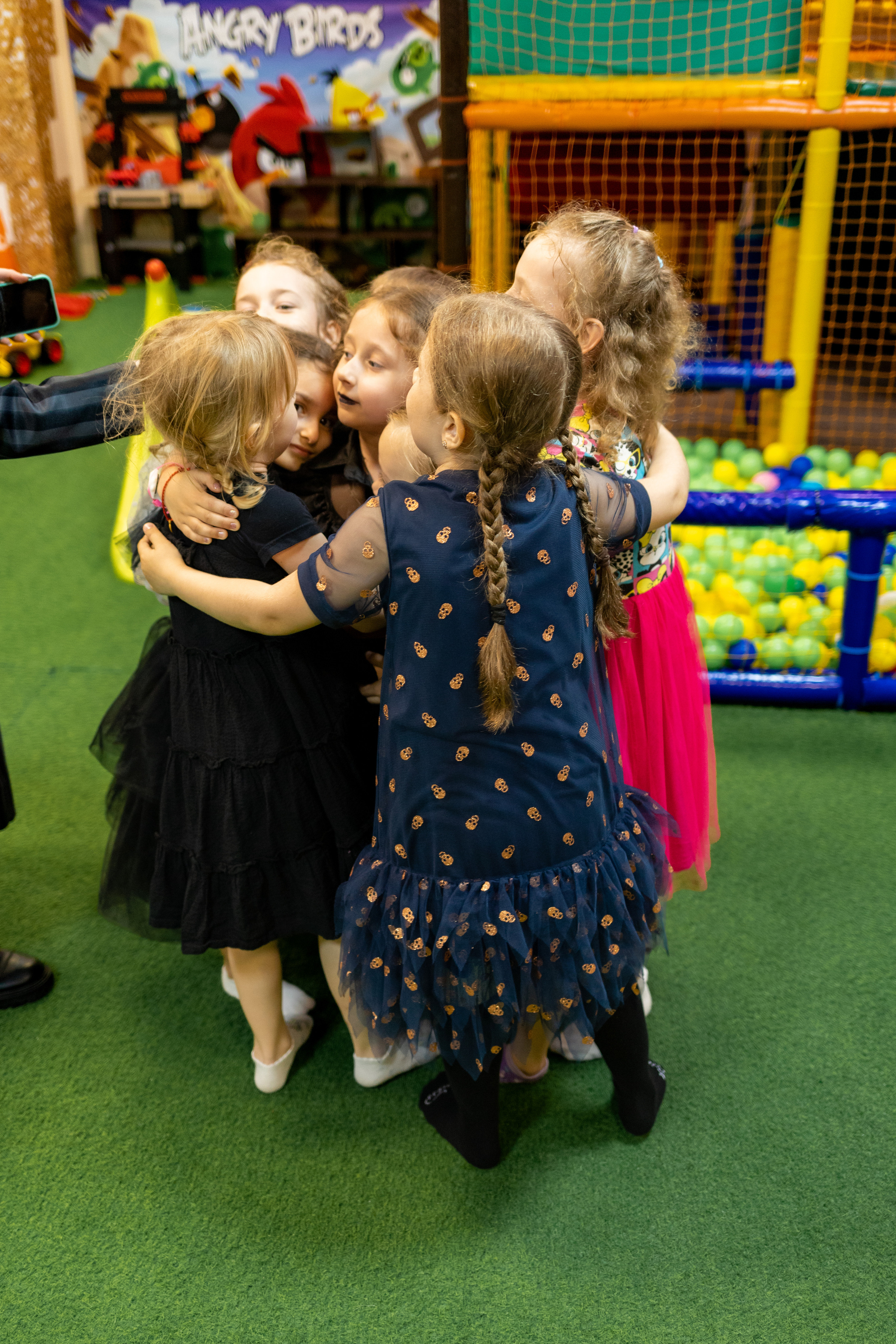 Детский день рождения в стиле Wendsday на площадке Playbery. Семейный и детский фотограф в Краснодаре Ирина Лаврецкая