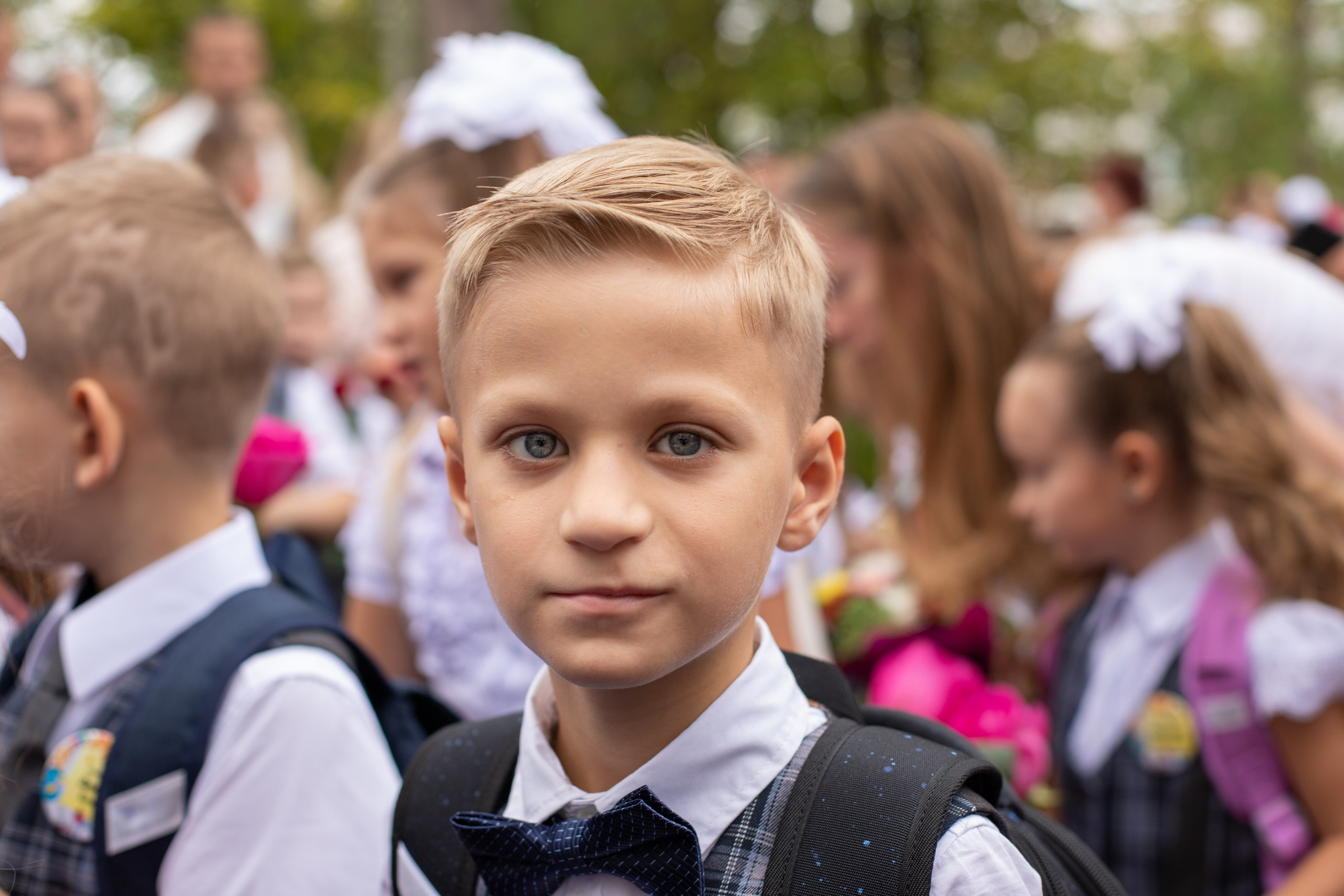 Линейка 1 класс. Семейный и детский фотограф в Краснодаре Ирина Лаврецкая