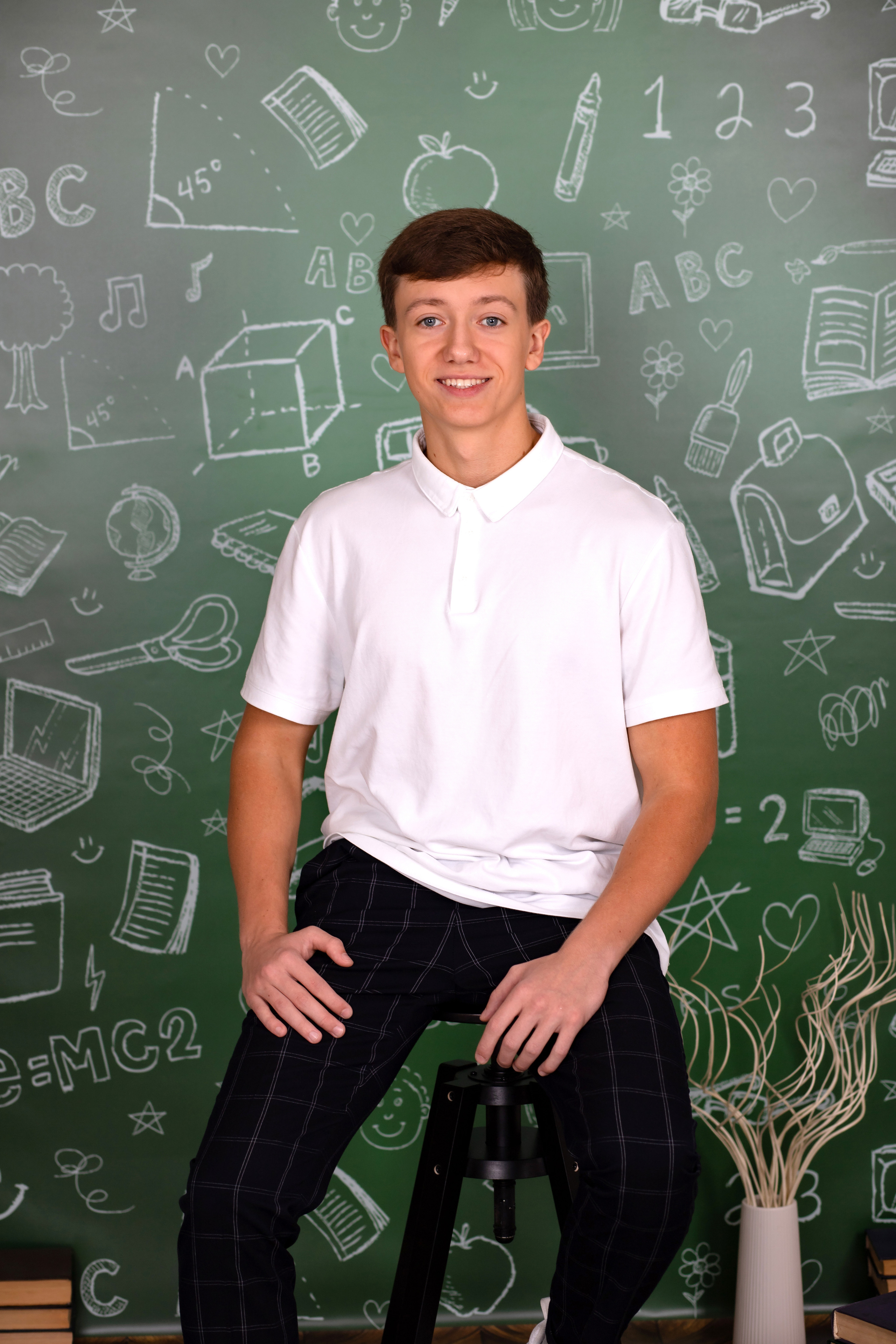 В студии Мини 11 класс. Семейный и детский фотограф в Краснодаре Ирина Лаврецкая