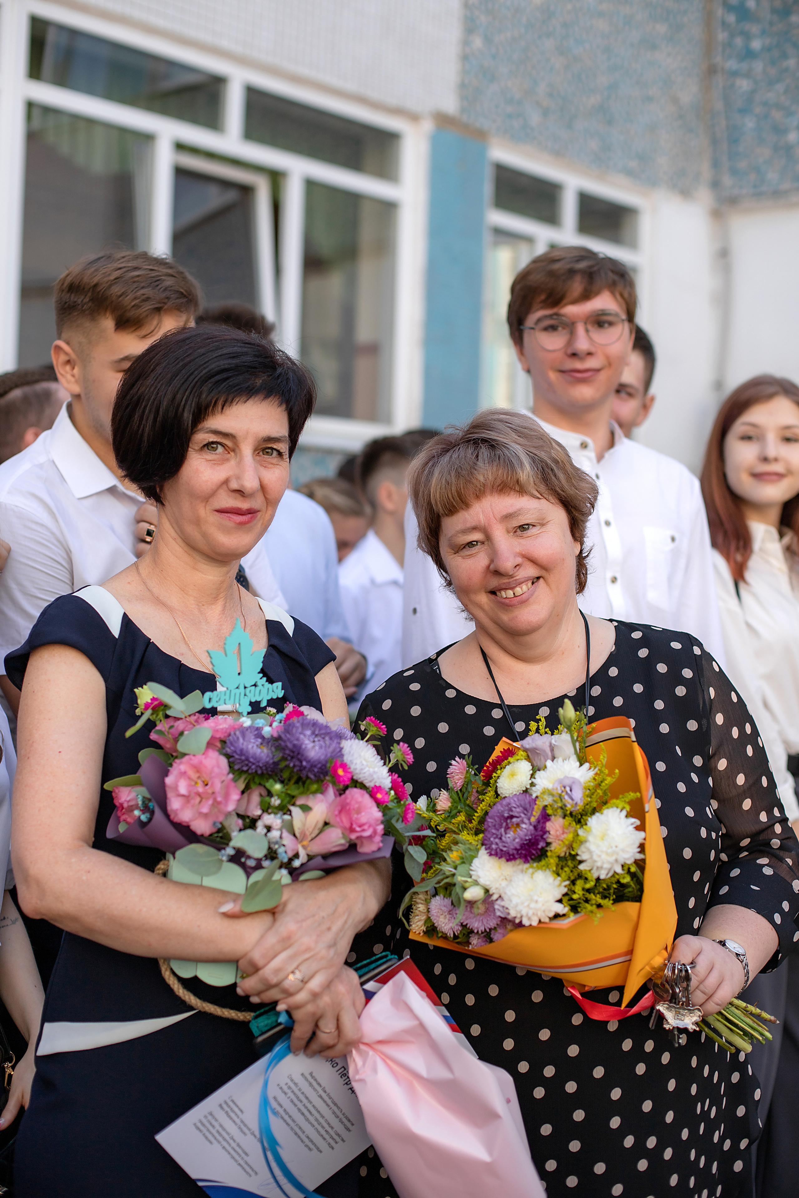 Линейка 11 класс. Семейный и детский фотограф в Краснодаре Ирина Лаврецкая