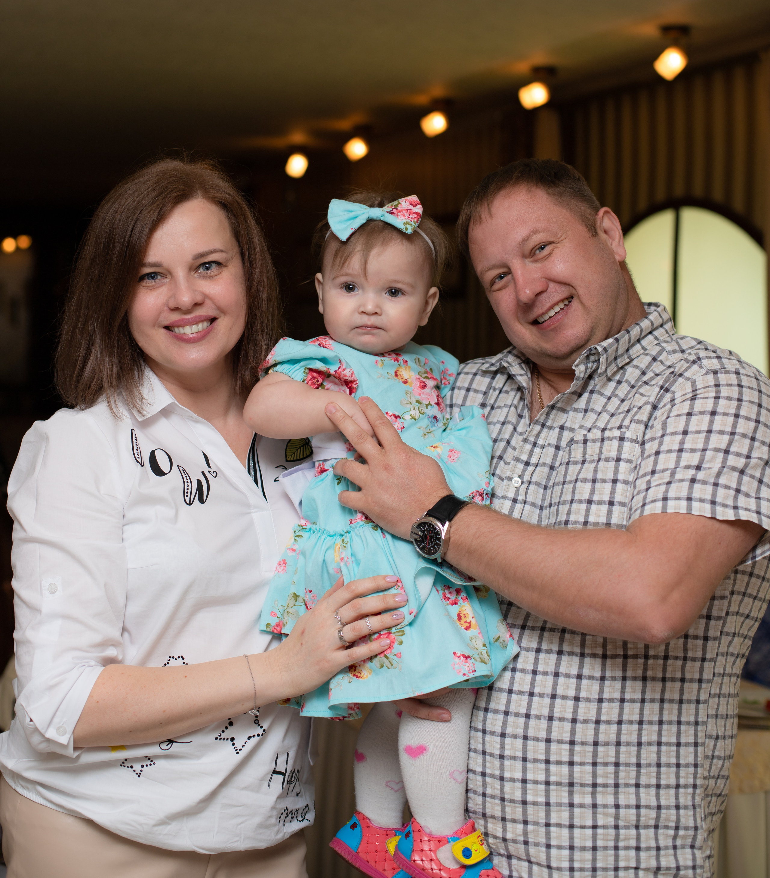 Годовасие Доминики в банкетном зале Пальмира. Семейный и детский фотограф в Краснодаре Ирина Лаврецкая