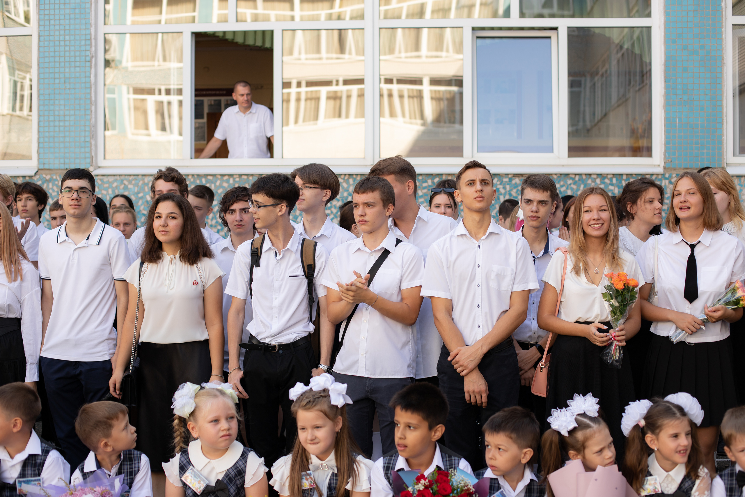 Линейка 11 класс. Семейный и детский фотограф в Краснодаре Ирина Лаврецкая