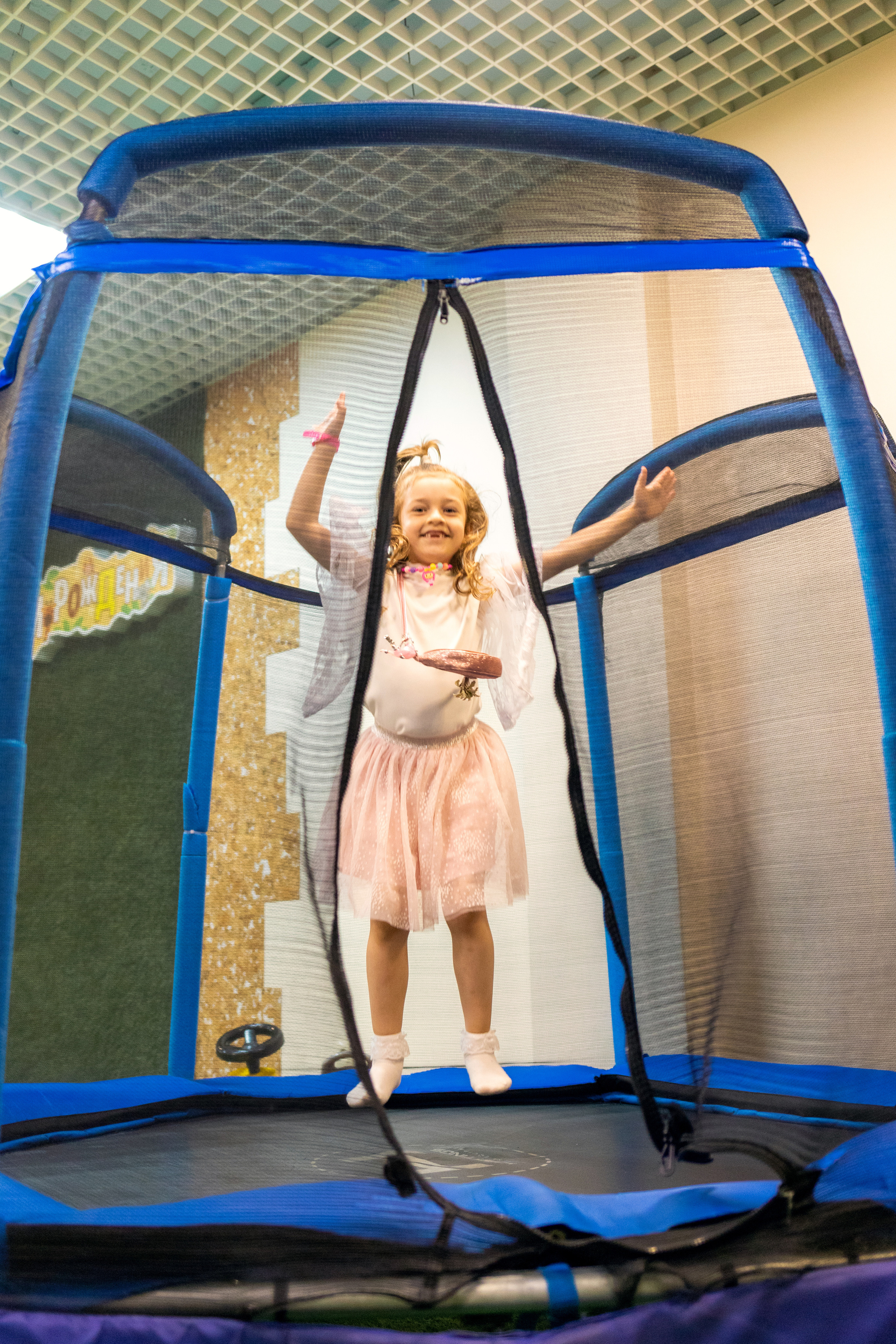 Детский день рождения в стиле Wendsday на площадке Playbery. Семейный и детский фотограф в Краснодаре Ирина Лаврецкая
