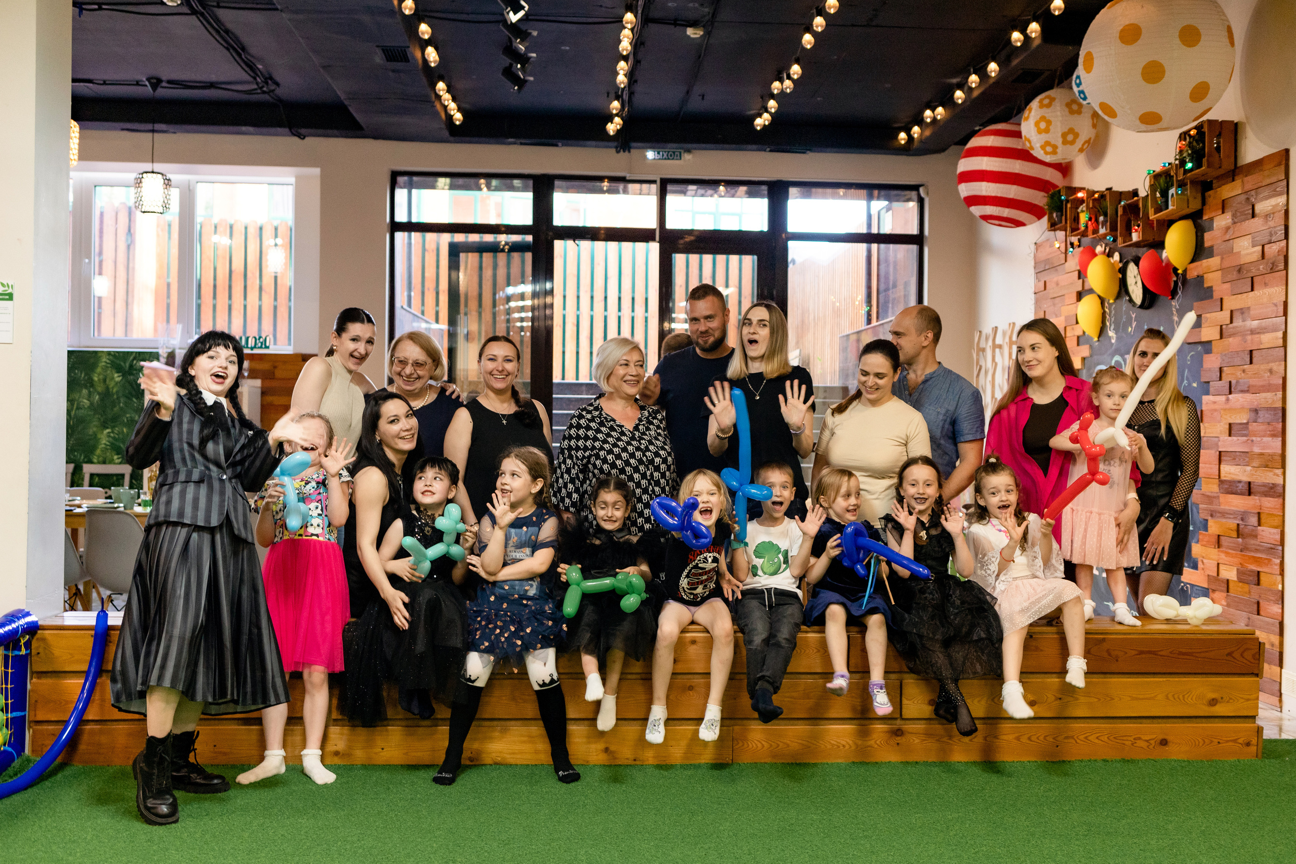 Детский день рождения в стиле Wendsday на площадке Playbery. Семейный и детский фотограф в Краснодаре Ирина Лаврецкая