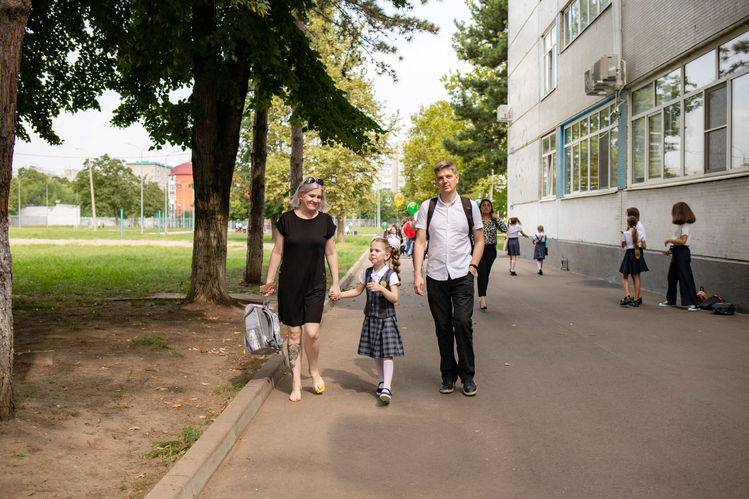 Линейка 1 класс. Семейный и детский фотограф в Краснодаре Ирина Лаврецкая