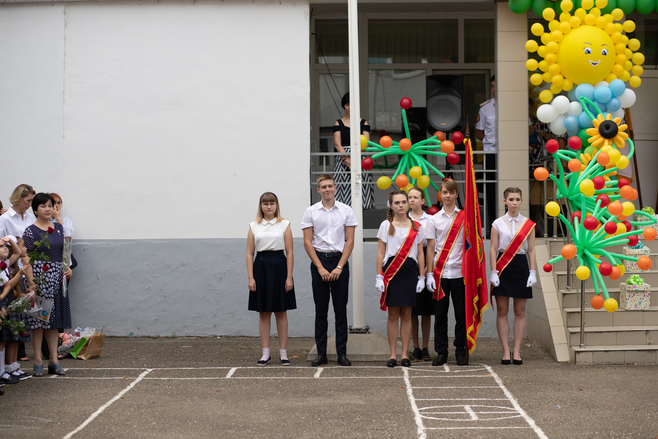 Линейка 1 класс. Семейный и детский фотограф в Краснодаре Ирина Лаврецкая