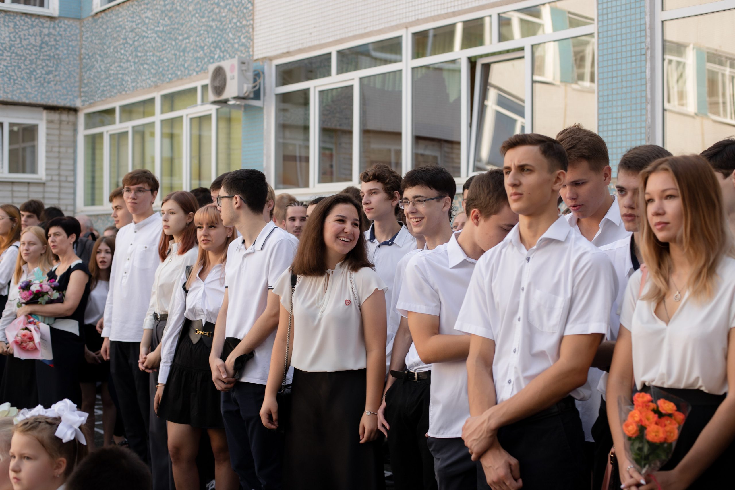 Линейка 11 класс. Семейный и детский фотограф в Краснодаре Ирина Лаврецкая