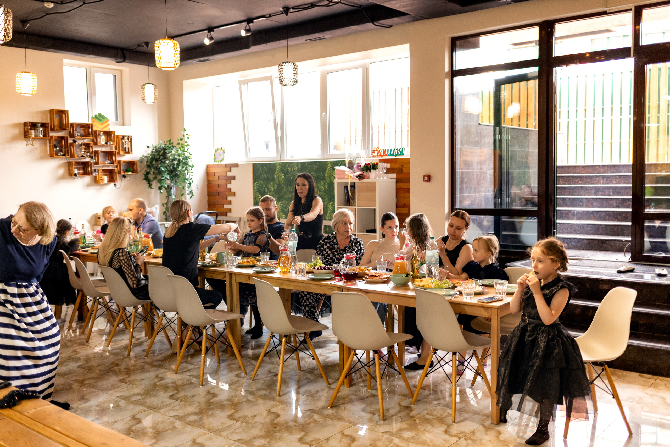 Детский день рождения в стиле Wendsday на площадке Playbery. Семейный и детский фотограф в Краснодаре Ирина Лаврецкая