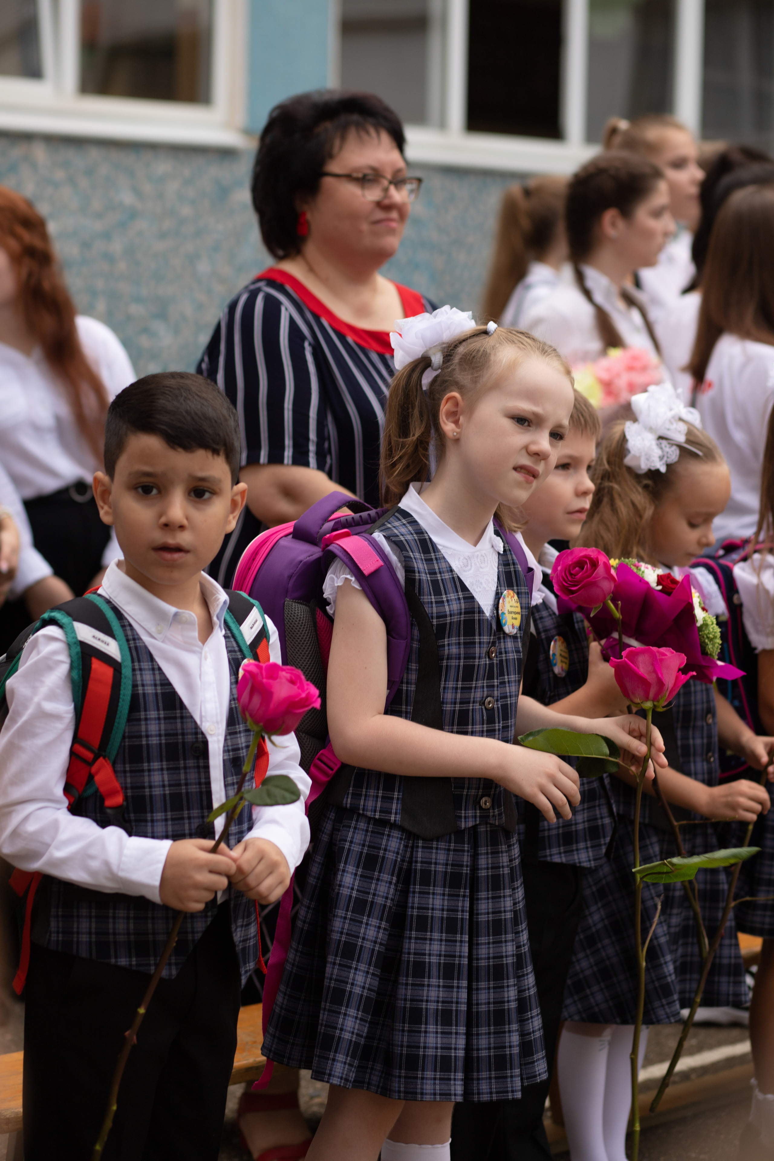 Линейка 1 класс. Семейный и детский фотограф в Краснодаре Ирина Лаврецкая