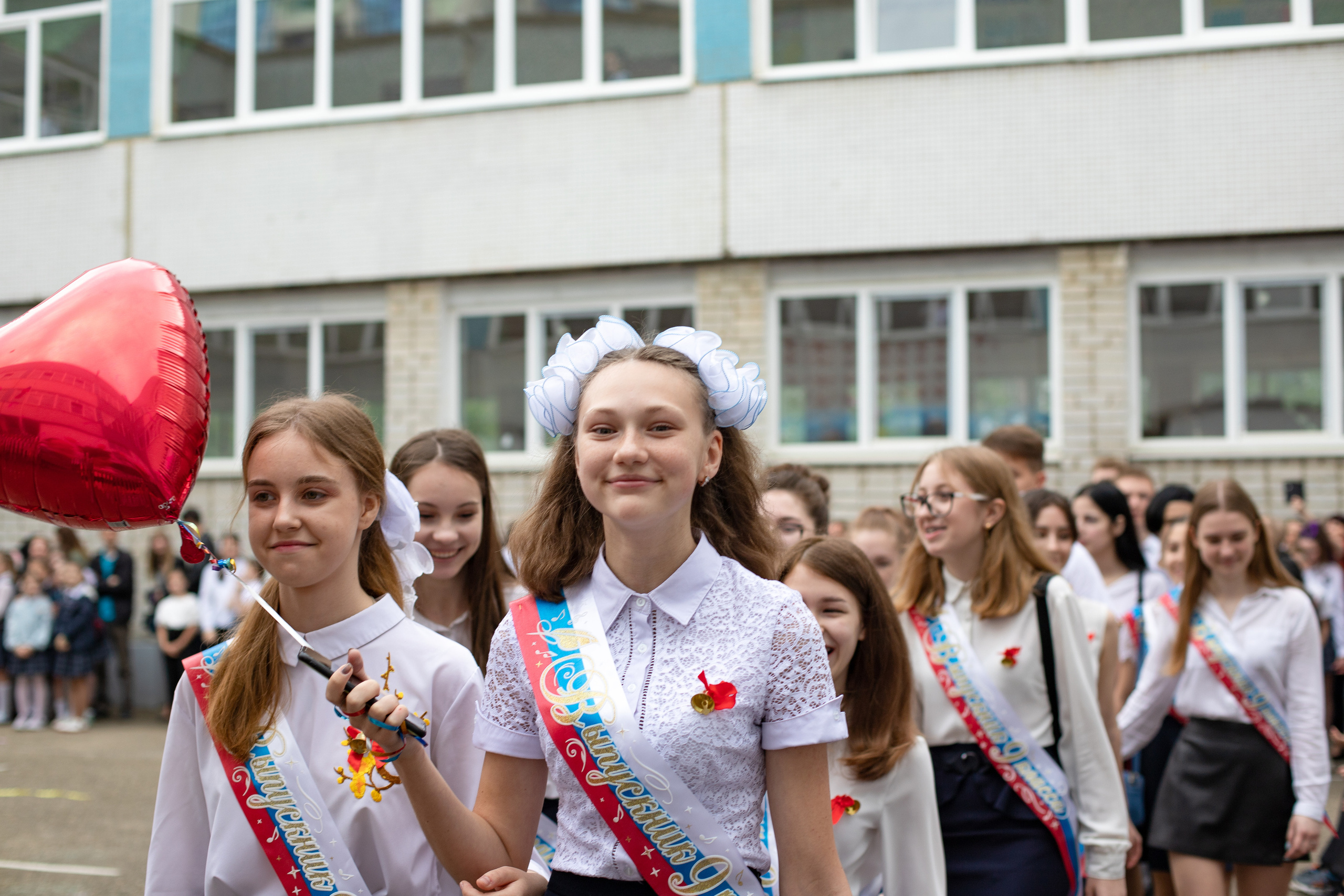 Линейка 9 класс. Семейный и детский фотограф в Краснодаре Ирина Лаврецкая