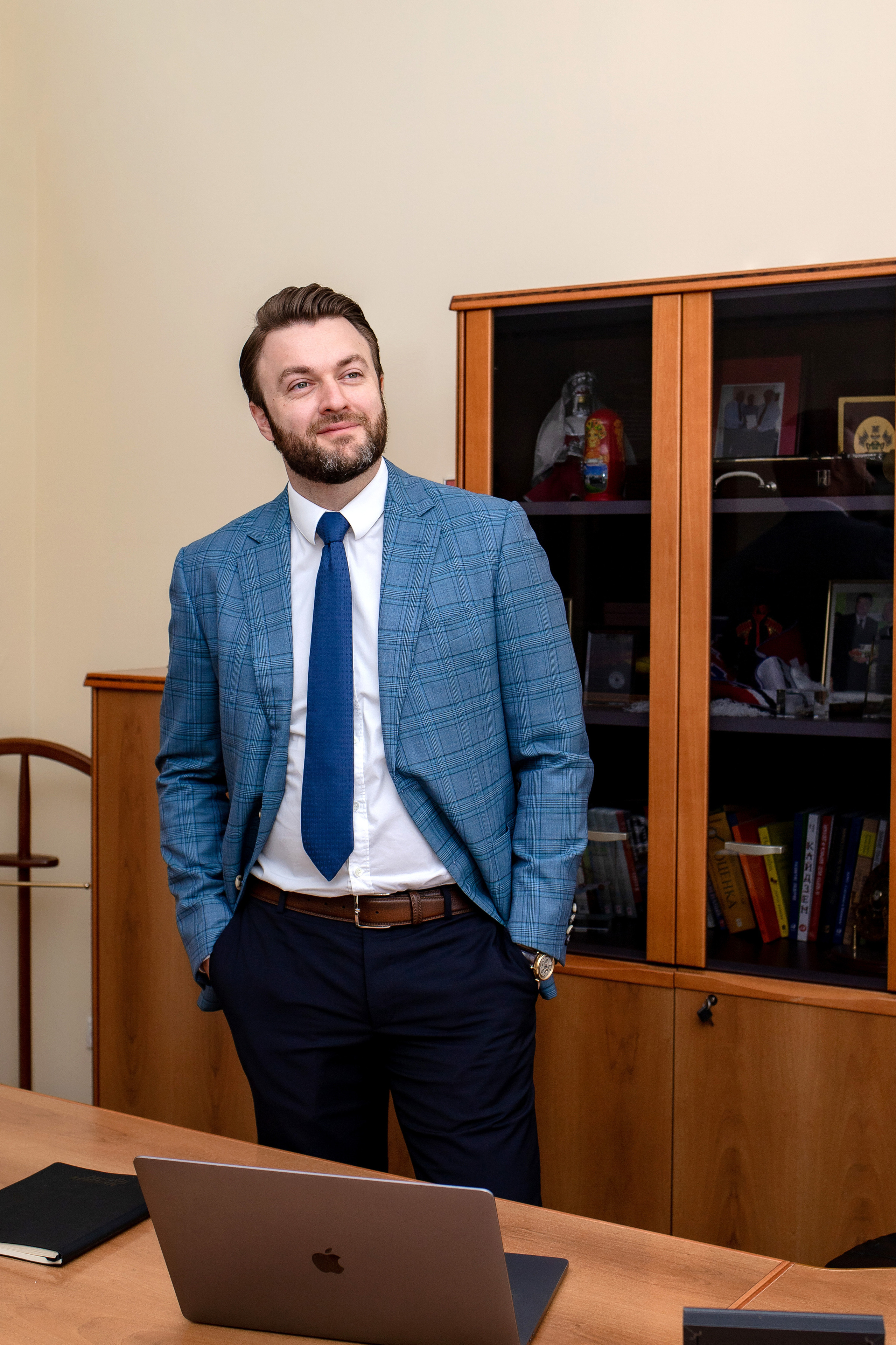 Выездная съёмка в офисе для юр лица. Семейный и детский фотограф в Краснодаре Ирина Лаврецкая