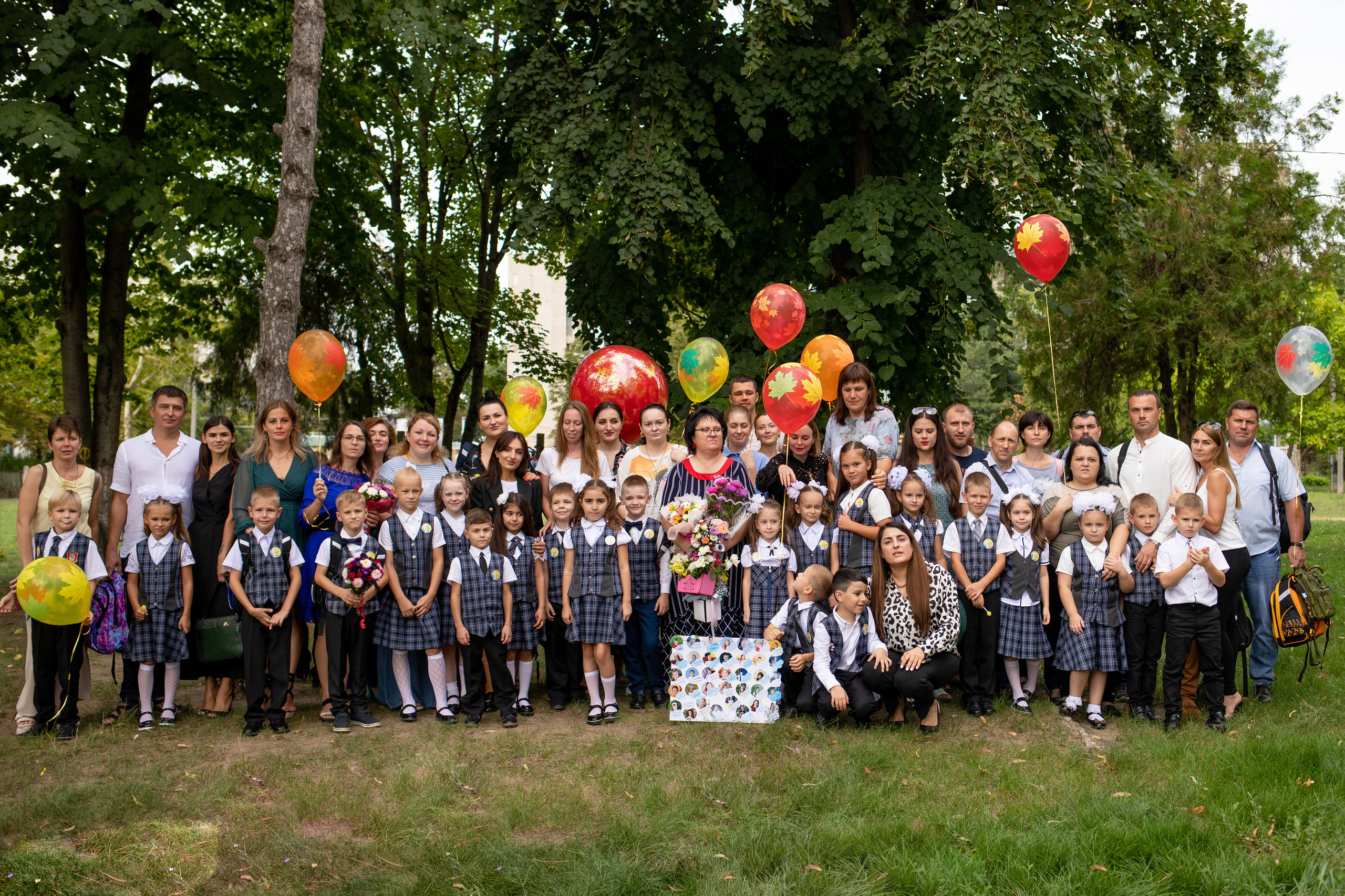 Линейка 1 класс. Семейный и детский фотограф в Краснодаре Ирина Лаврецкая