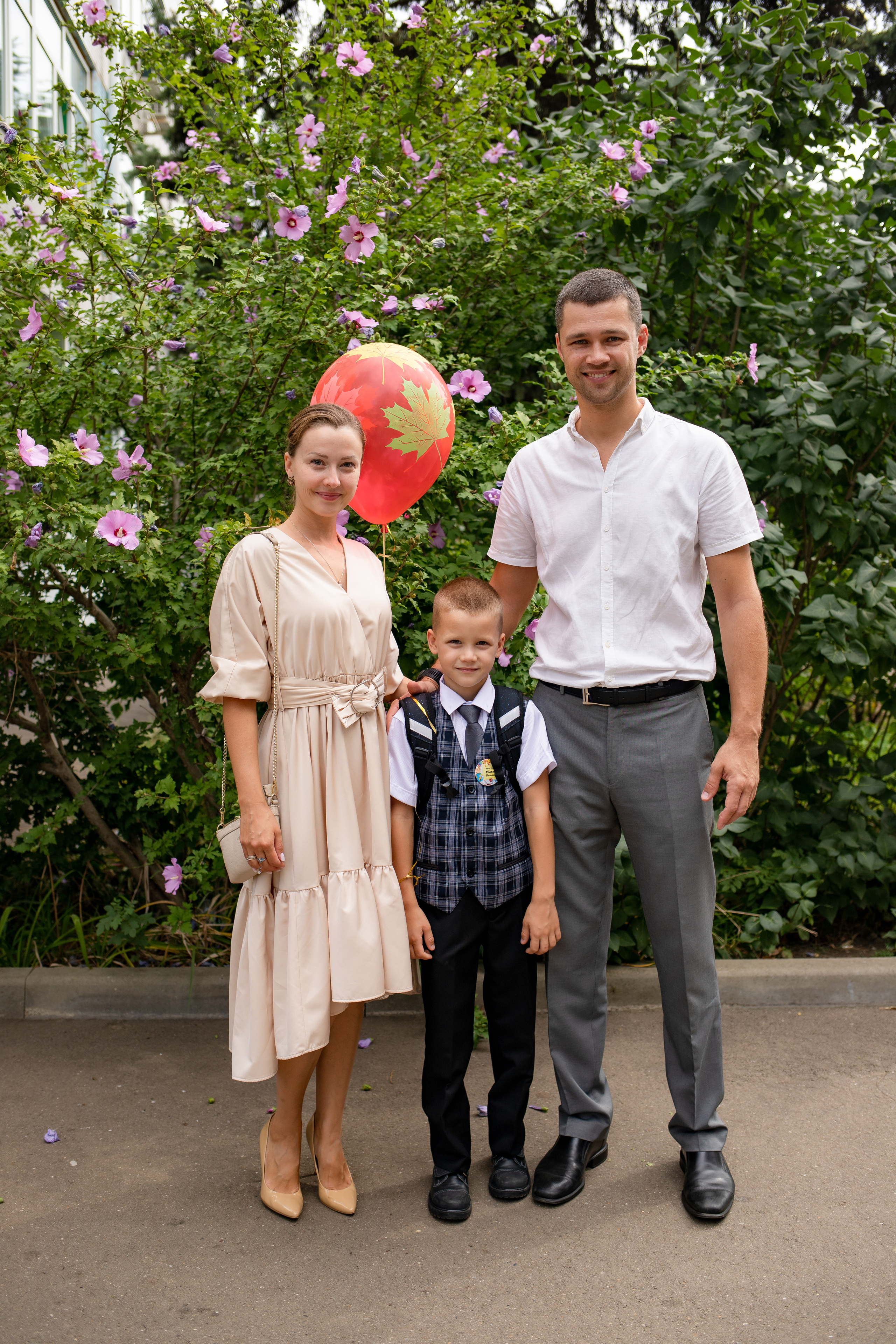Линейка 1 класс. Семейный и детский фотограф в Краснодаре Ирина Лаврецкая
