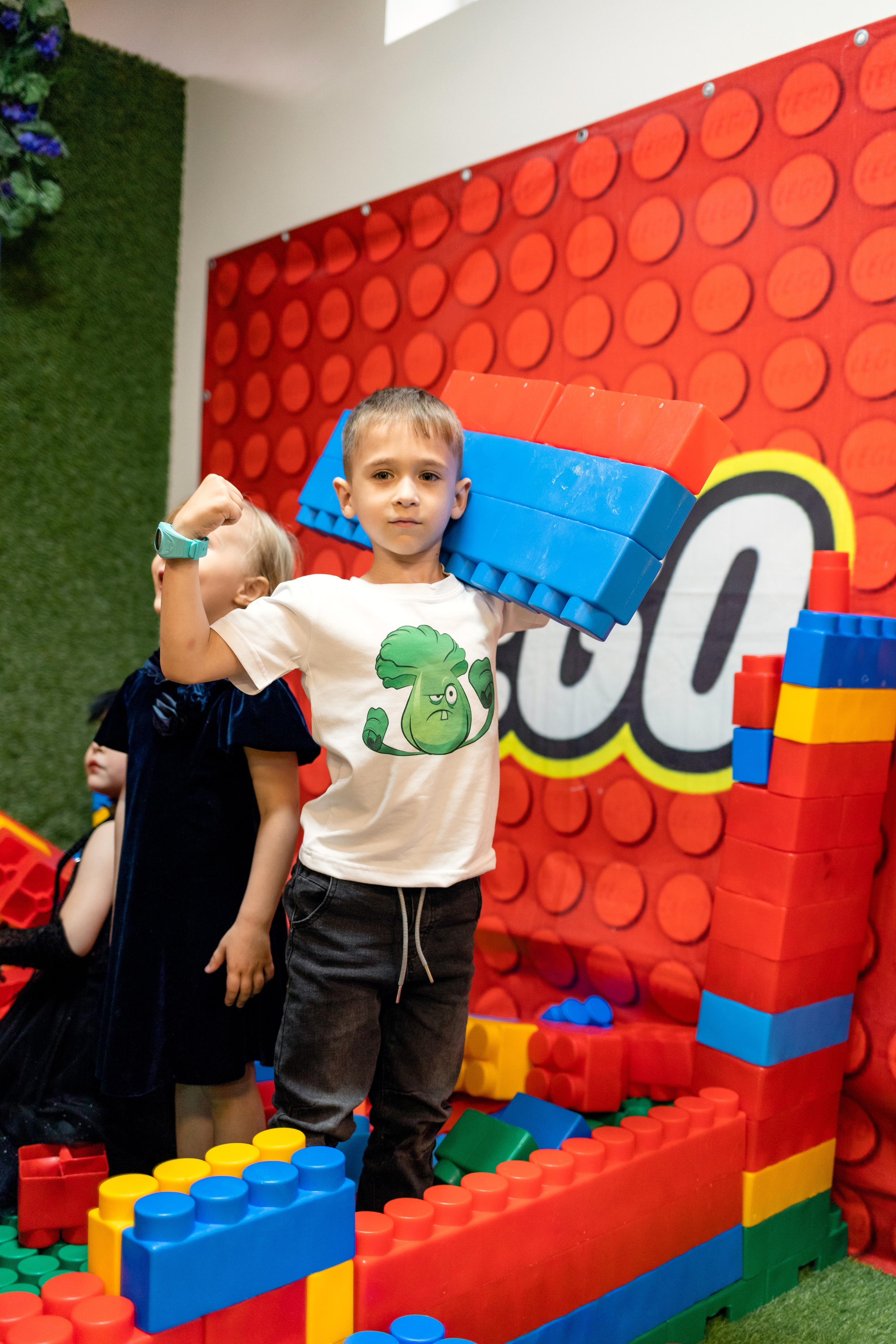Детский день рождения в стиле Wendsday на площадке Playbery. Семейный и детский фотограф в Краснодаре Ирина Лаврецкая