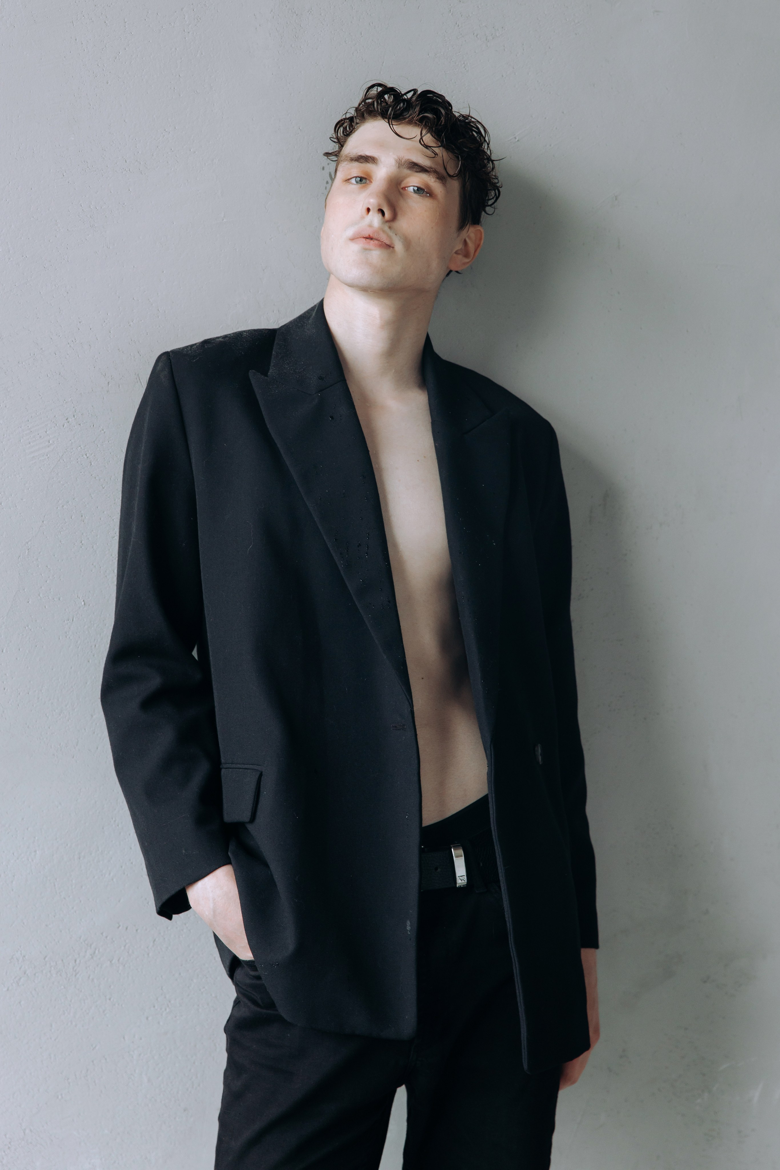 Саша. Главная