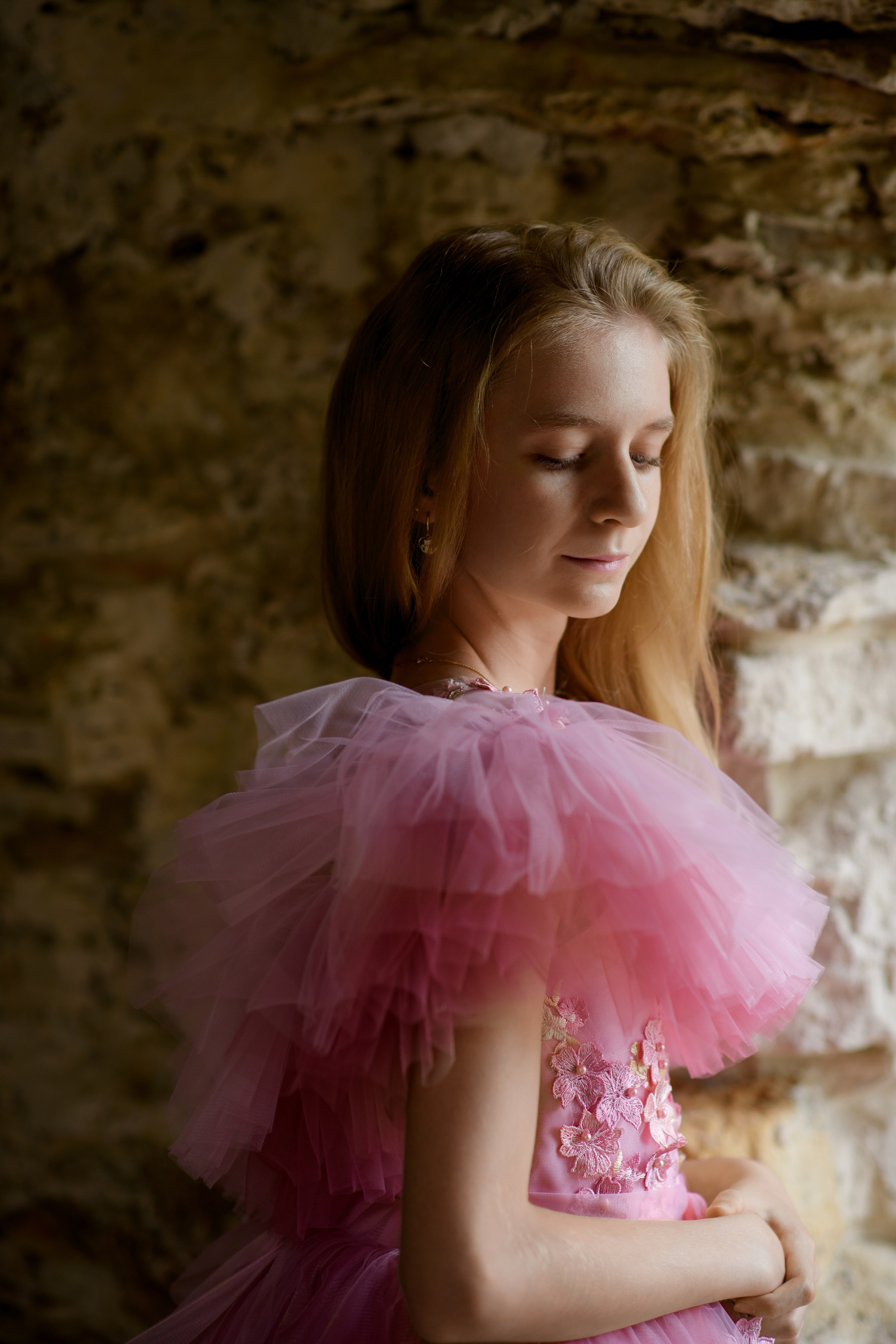 В цветущем чубушнике в саду имени Баумана. Главная