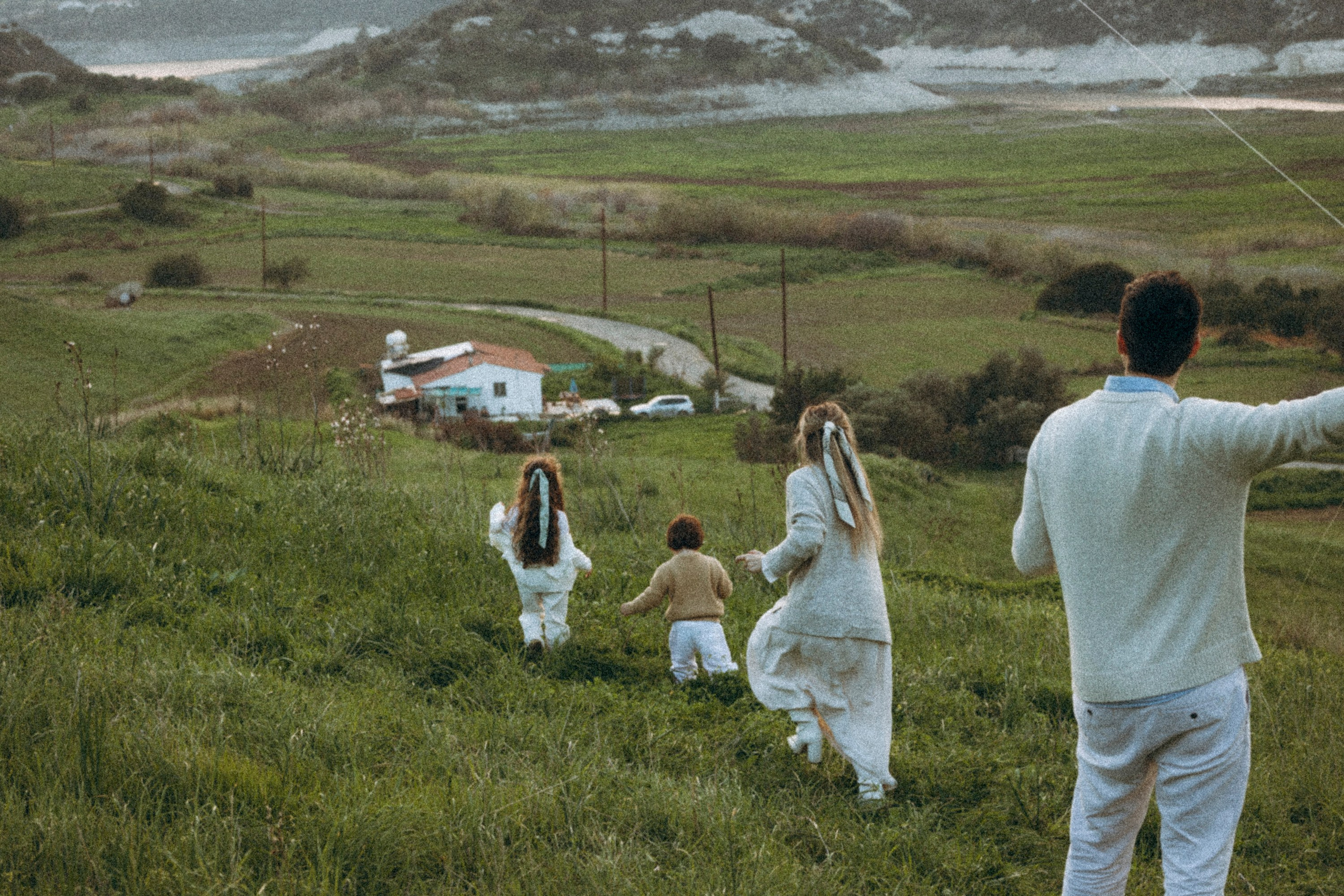 Family day — pizza and kite adventures. Katerina Nord | Wedding and Couple Photographer in Germany and Europe