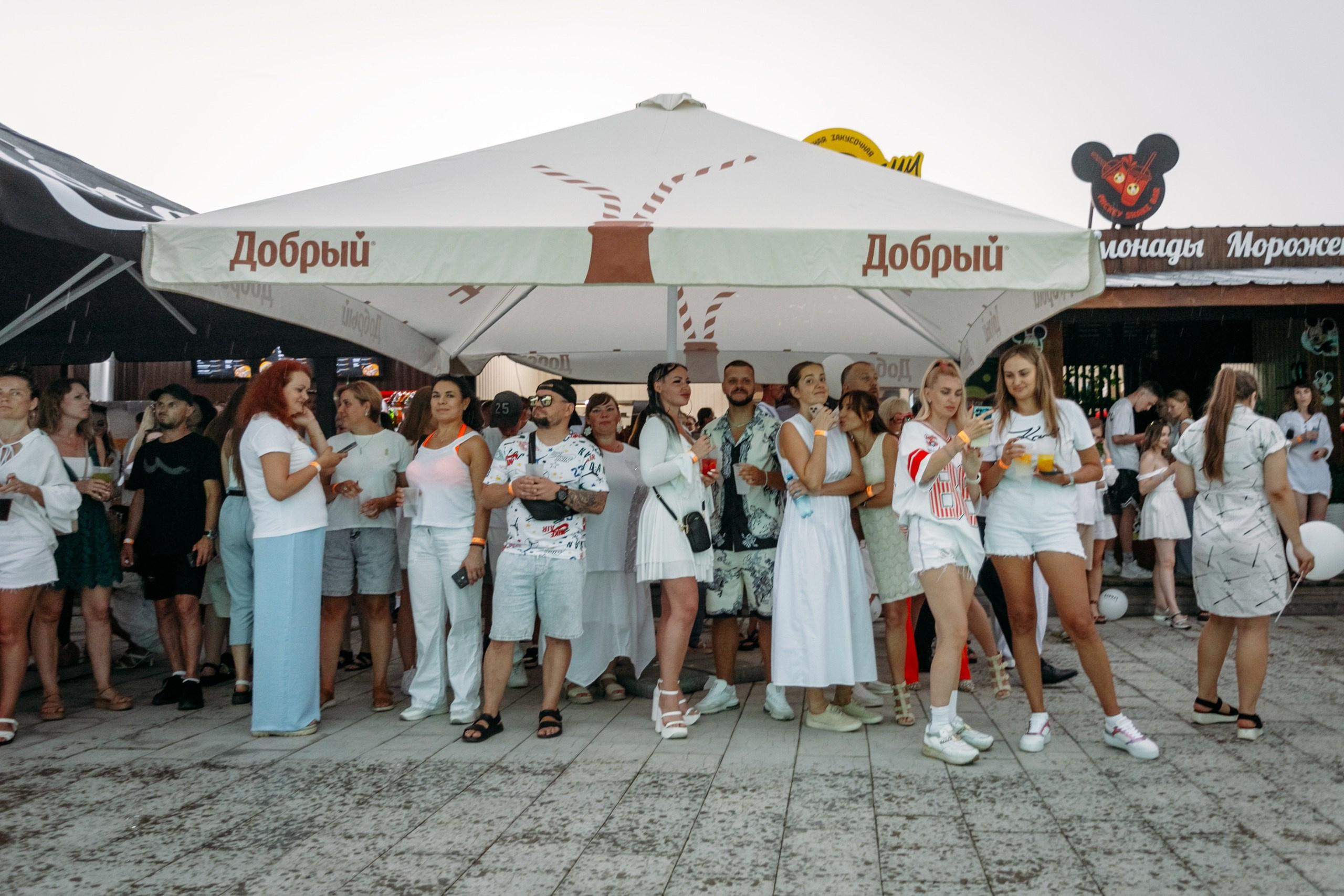 White Party @ Бархат парк. Репортажный фотограф Максим Полянский. Москва, Санкт-Петербург, Красноярск