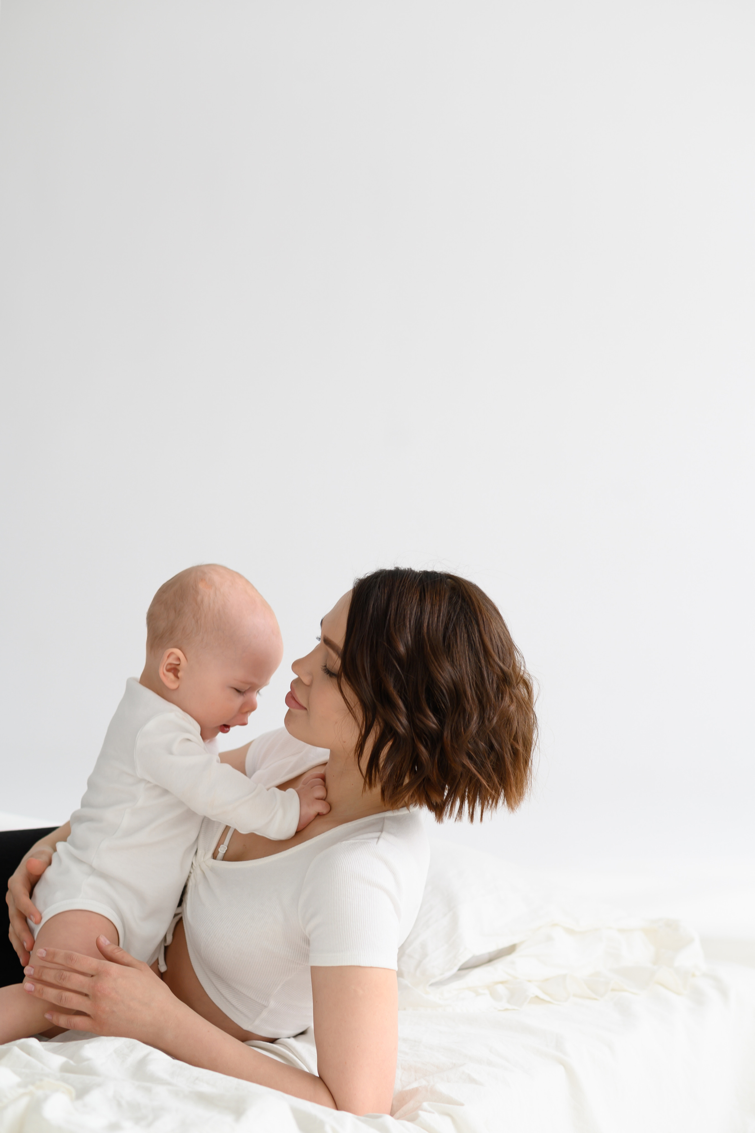 Стиль минимализм. Студийная серия. Фотограф новорождённых Абакан Марина Дейнюк