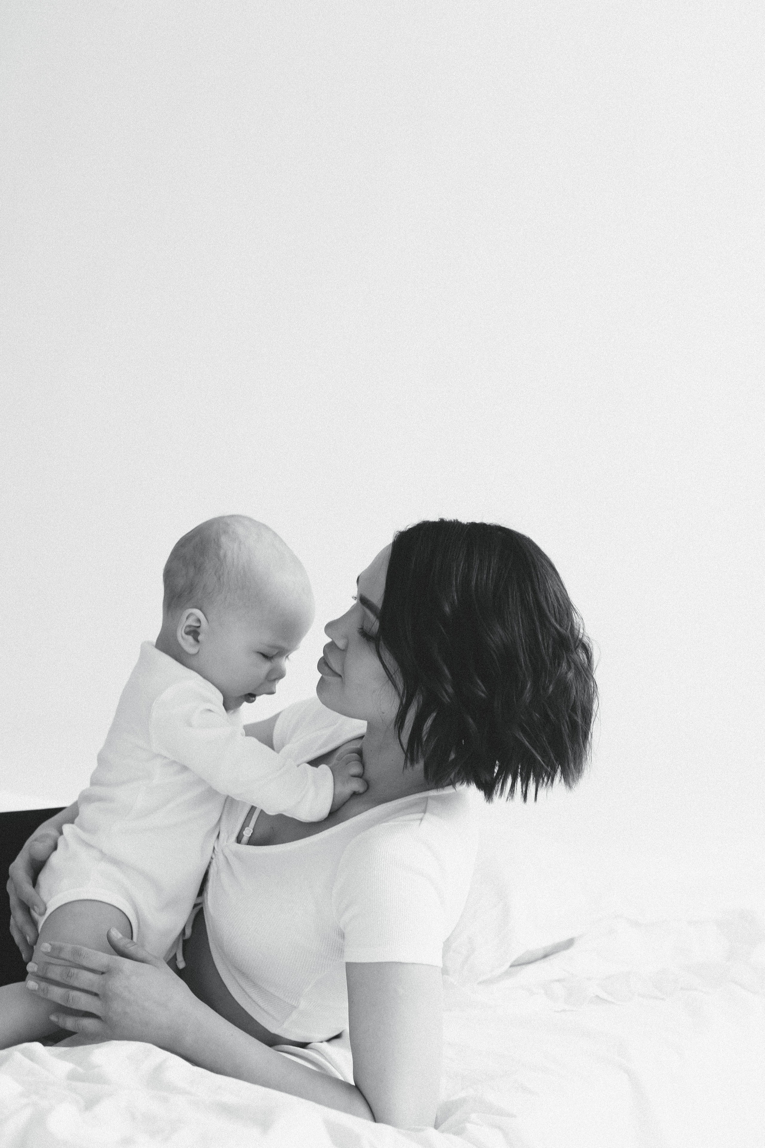 Лайфстайл.Минимализм.Студия.Подросшие малыши. Фотограф новорождённых Абакан Марина Дейнюк