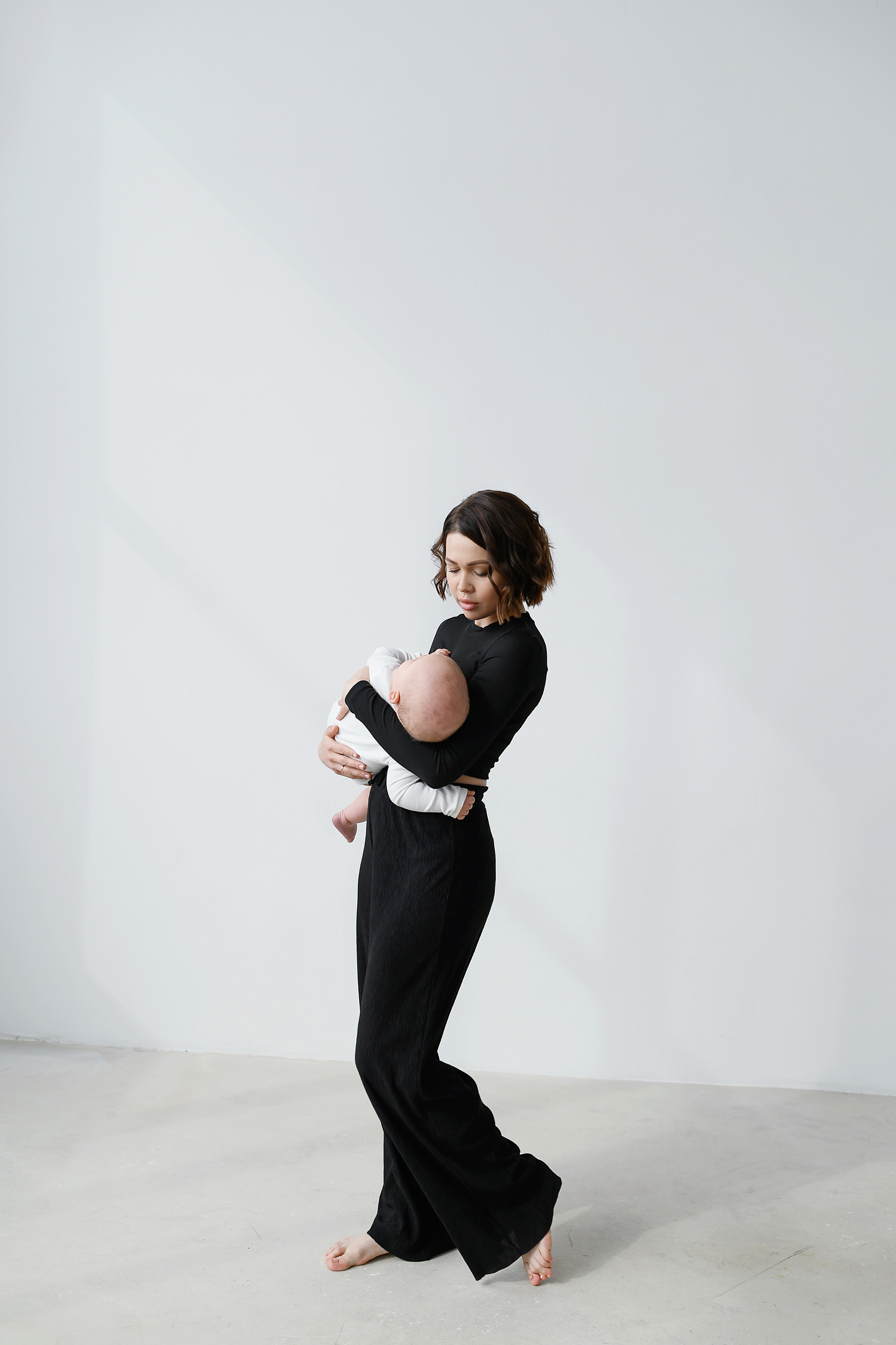 Лайфстайл.Минимализм.Студия.Подросшие малыши. Фотограф новорождённых Абакан Марина Дейнюк