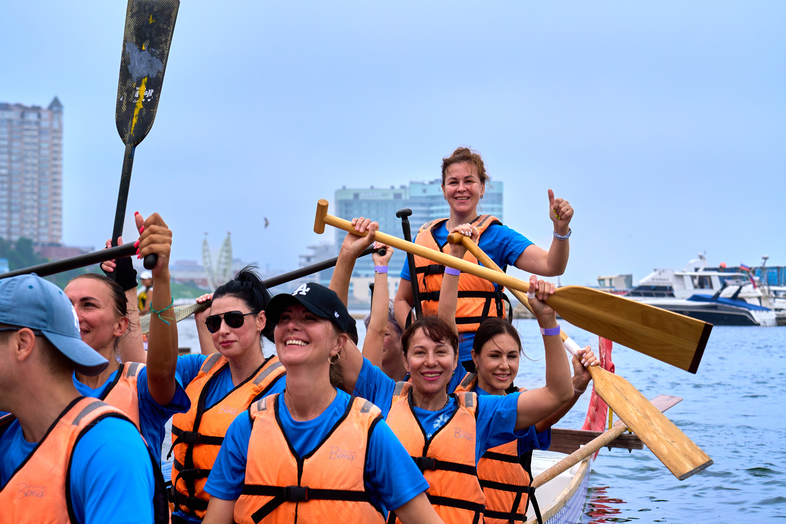 Соревнования на лодках дракон Айс Юнион. Фотограф во Владивостоке