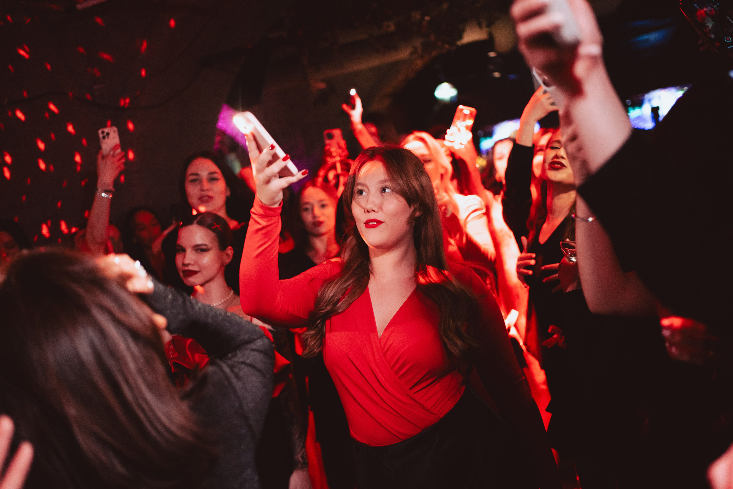 SO STRIP // Woman's moment. Репортажный фотограф в Казани Виктория Трунова